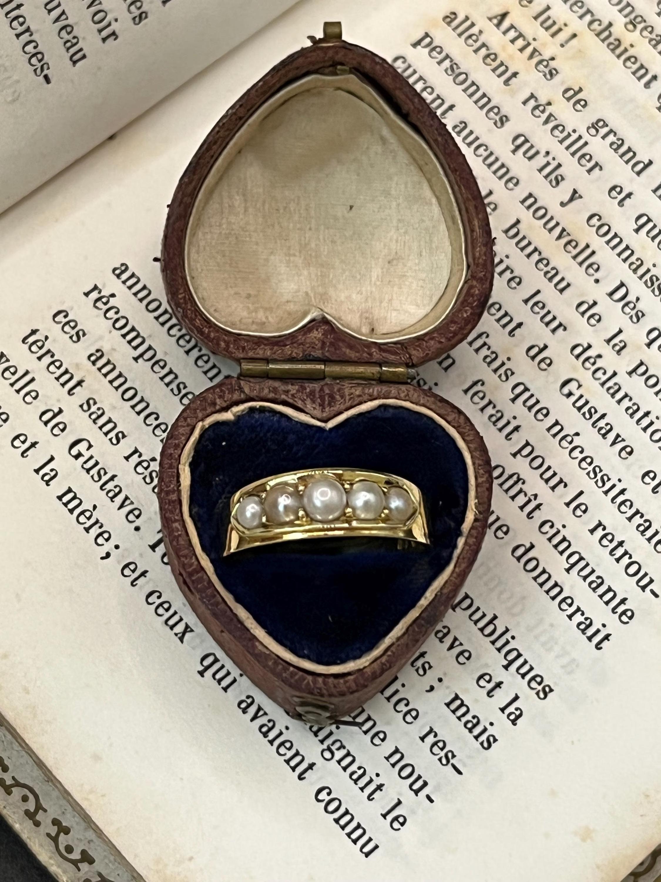 Antique 18ct Yellow Gold, Victorian Five Stone Pearl Ring Hallmarked London 1874 For Sale 1