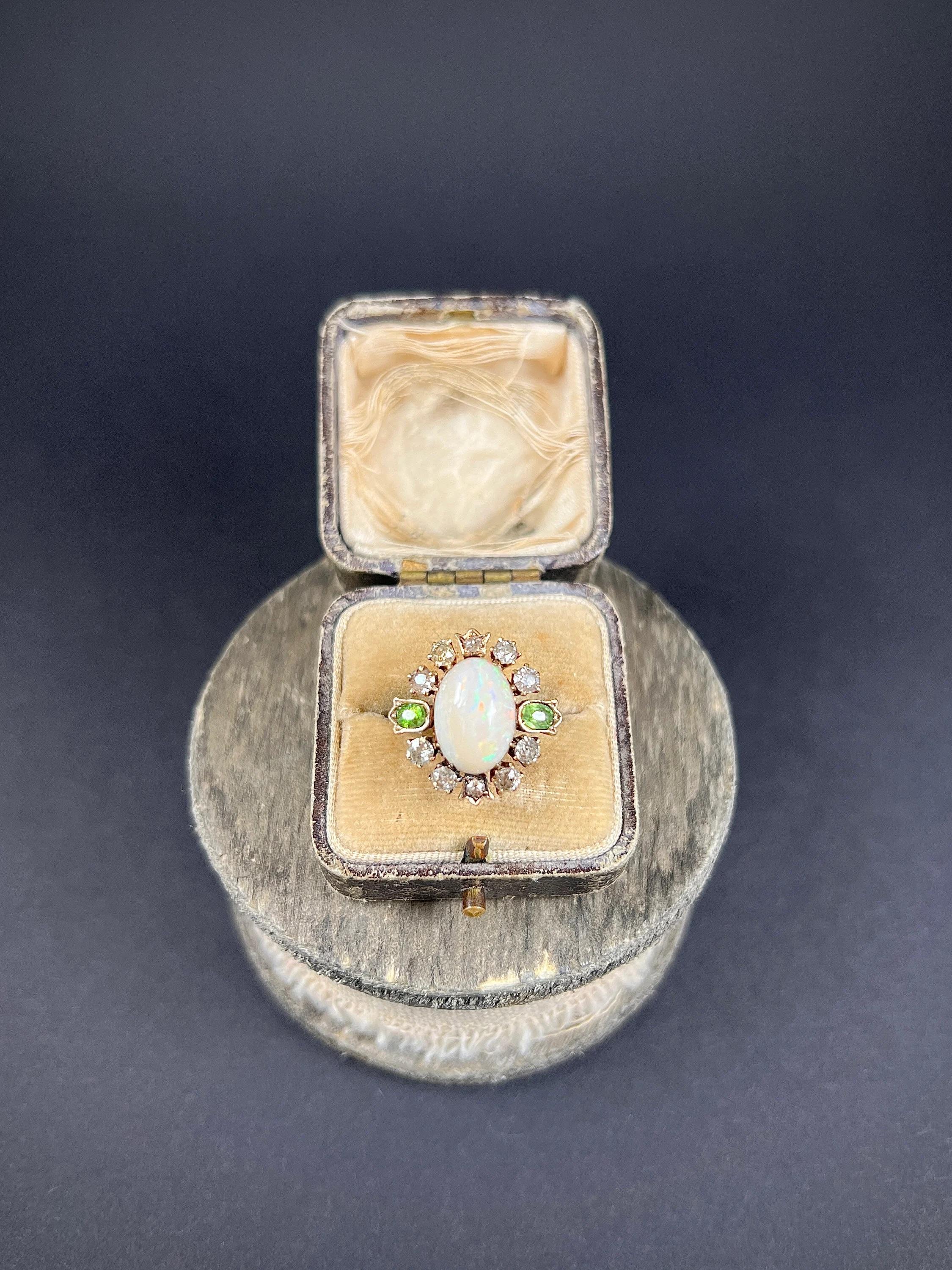 Antique 18ct Yellow Gold Victorian Opal, Diamond & Demantoid Garnet Cluster Ring In Good Condition For Sale In Brighton, GB