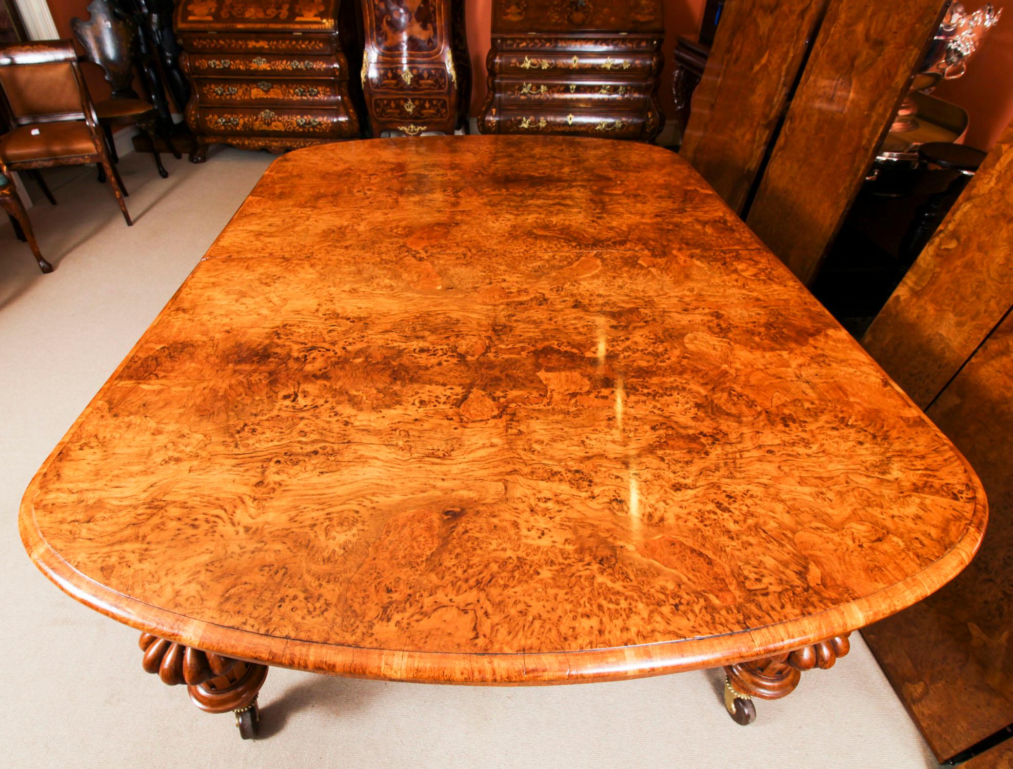 Antique 18ft Pollard Oak Extending Dining Table & 14 Oak Armchairs 19th Century In Good Condition In London, GB