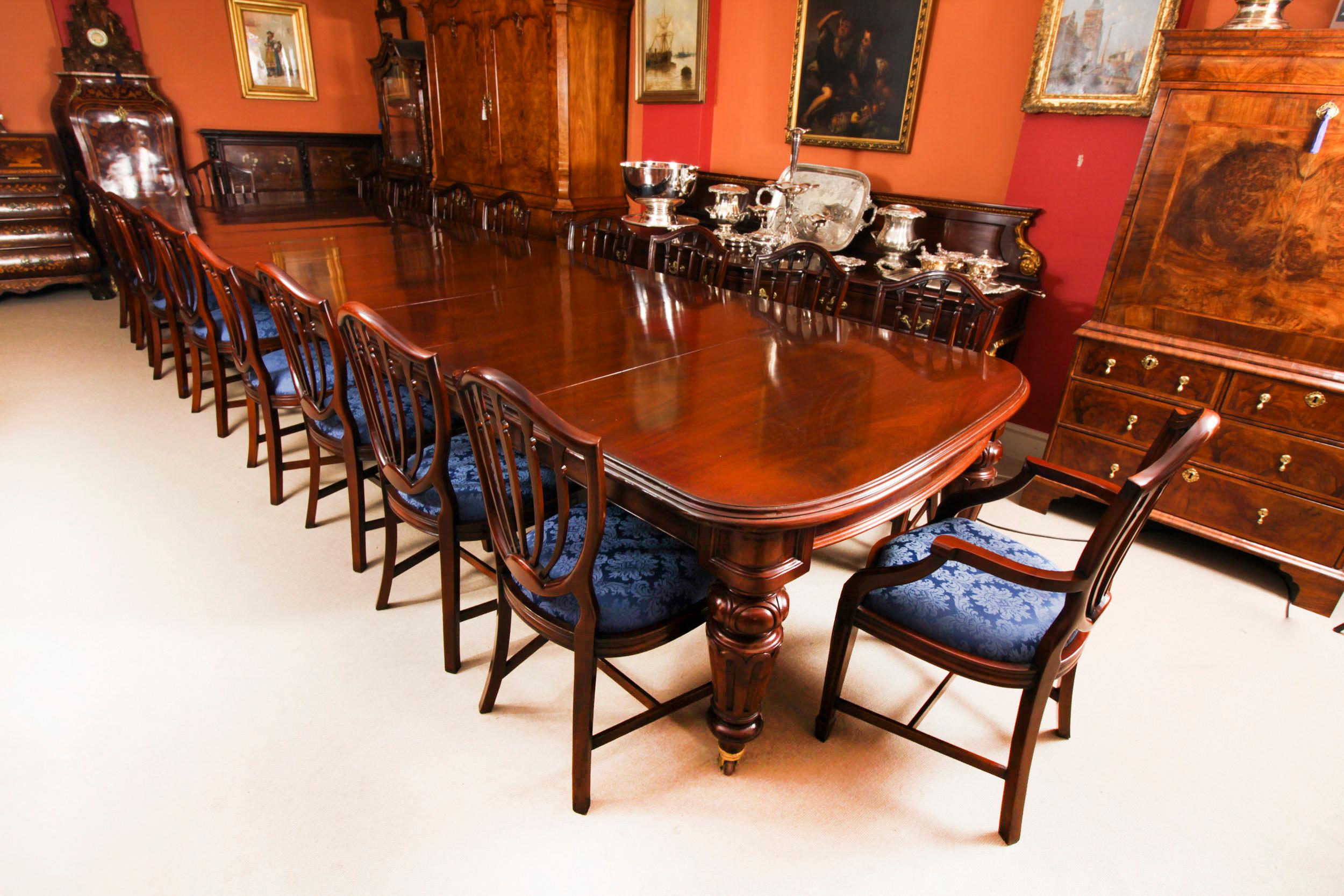 Antique 18ft William IV Mahogany Extending Dining Table C1830 19th Century  In Good Condition In London, GB
