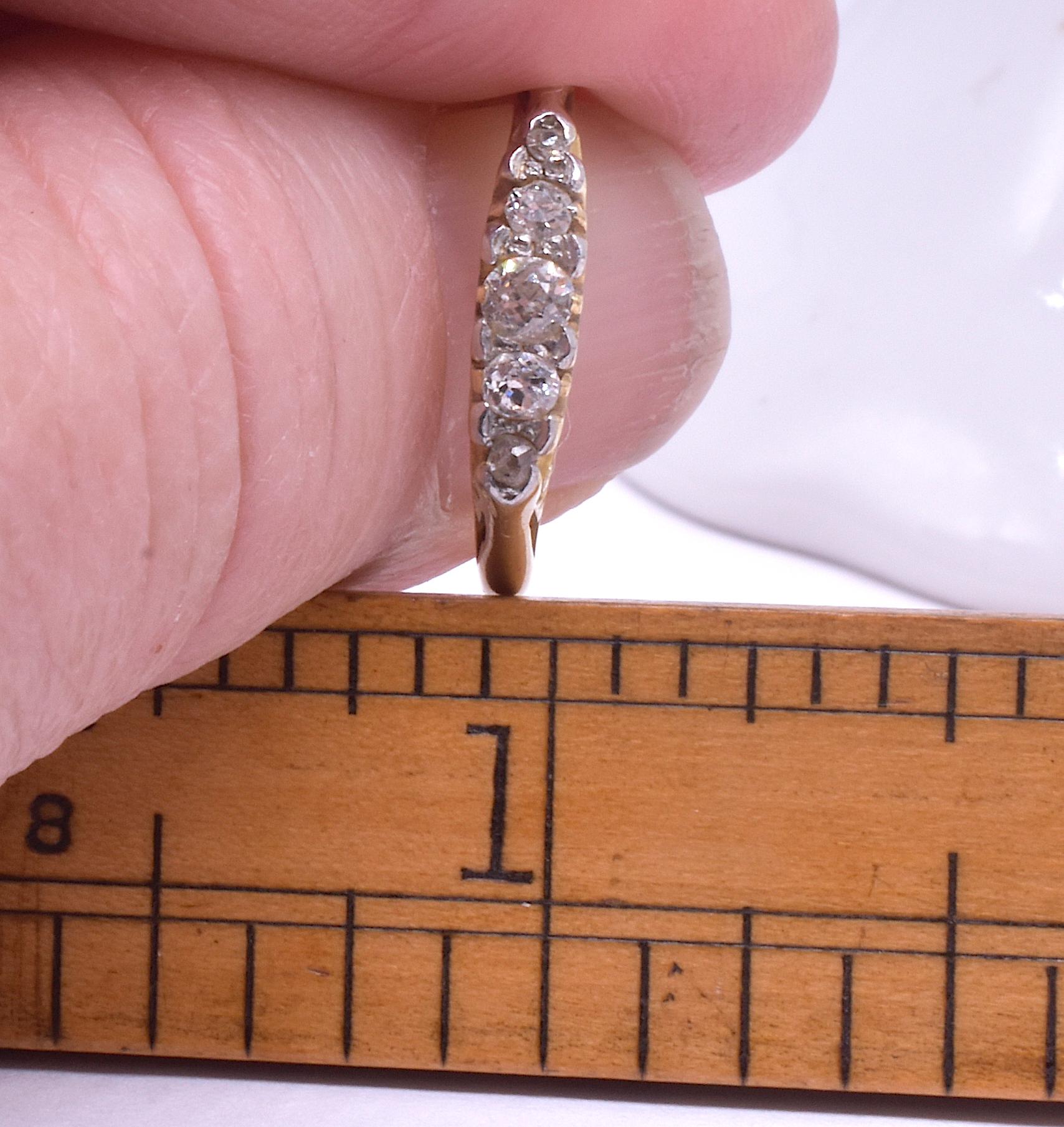Late Victorian Antique 18 Karat And Platinum 5-Stone Diamond Ring, circa 1900 For Sale