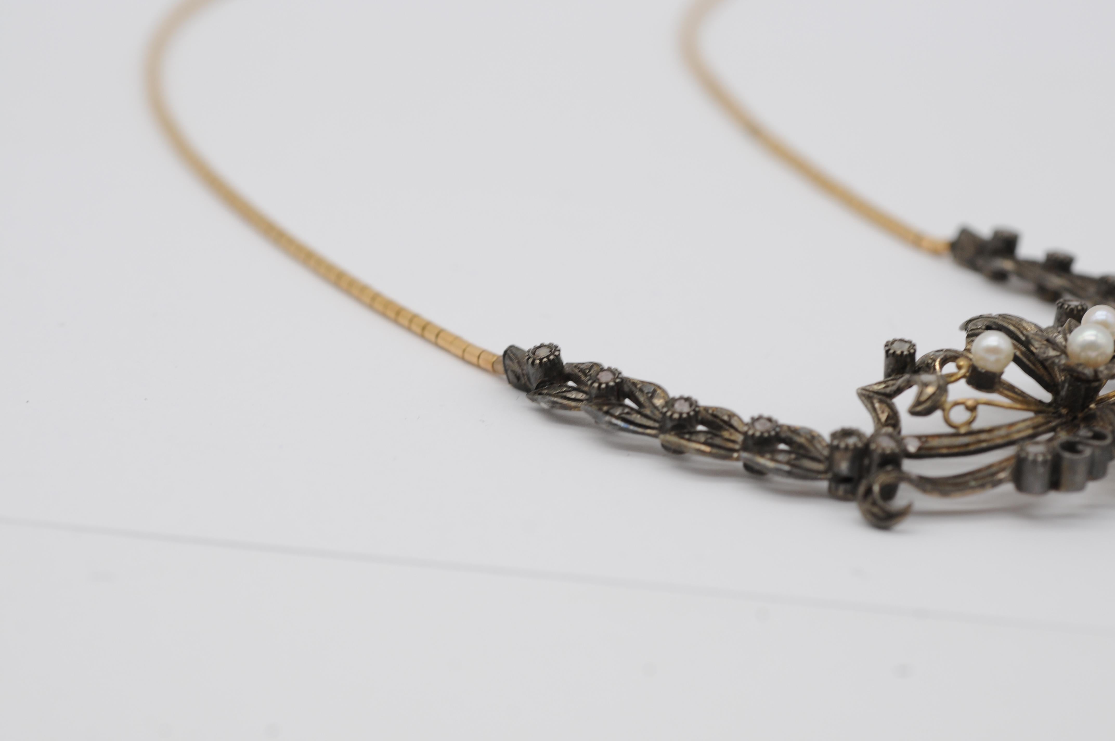 Collier Art nouveau 18 carats ancien avec perles et diamants en vente 9