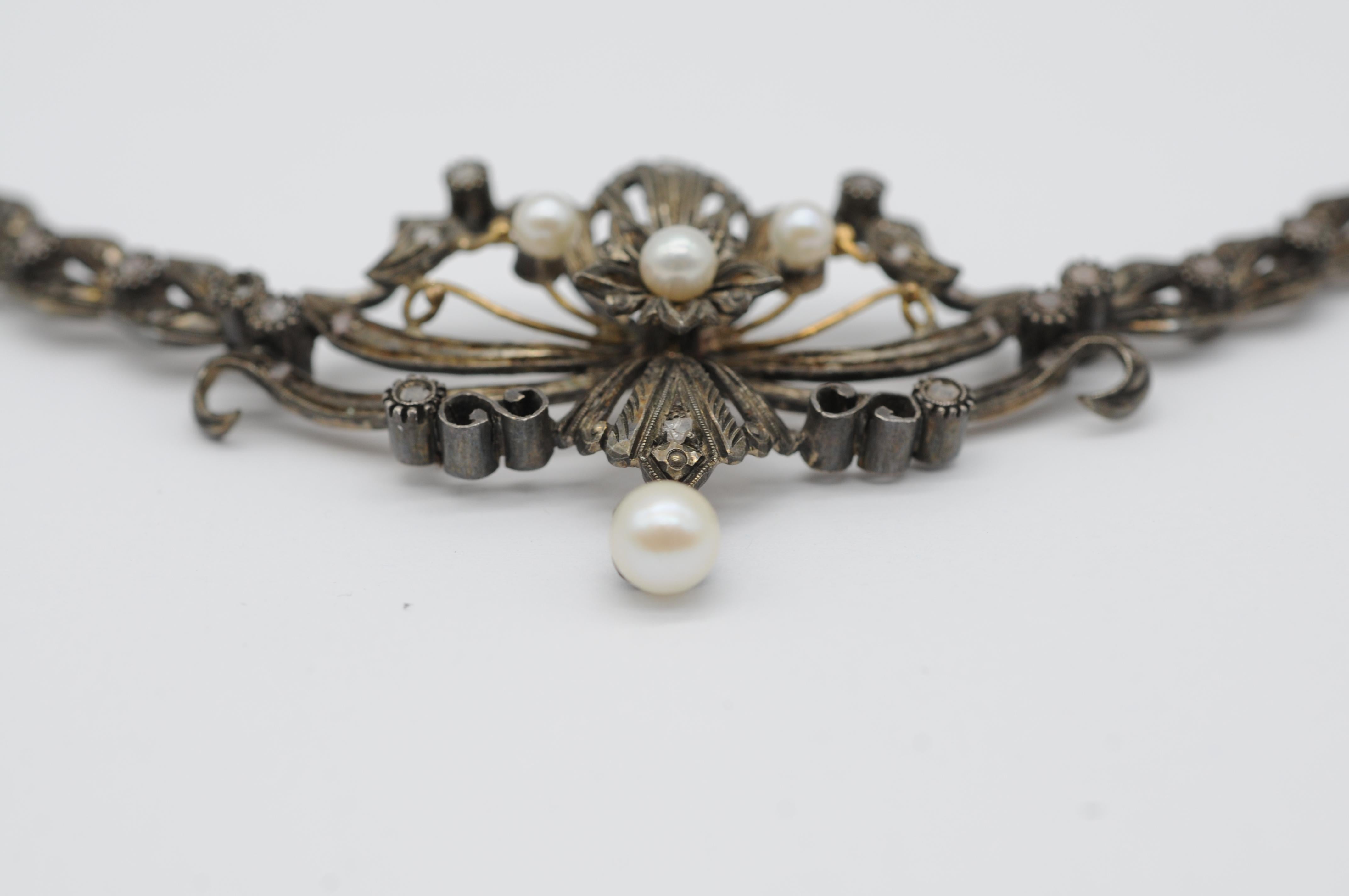 Collier Art nouveau 18 carats ancien avec perles et diamants Unisexe en vente