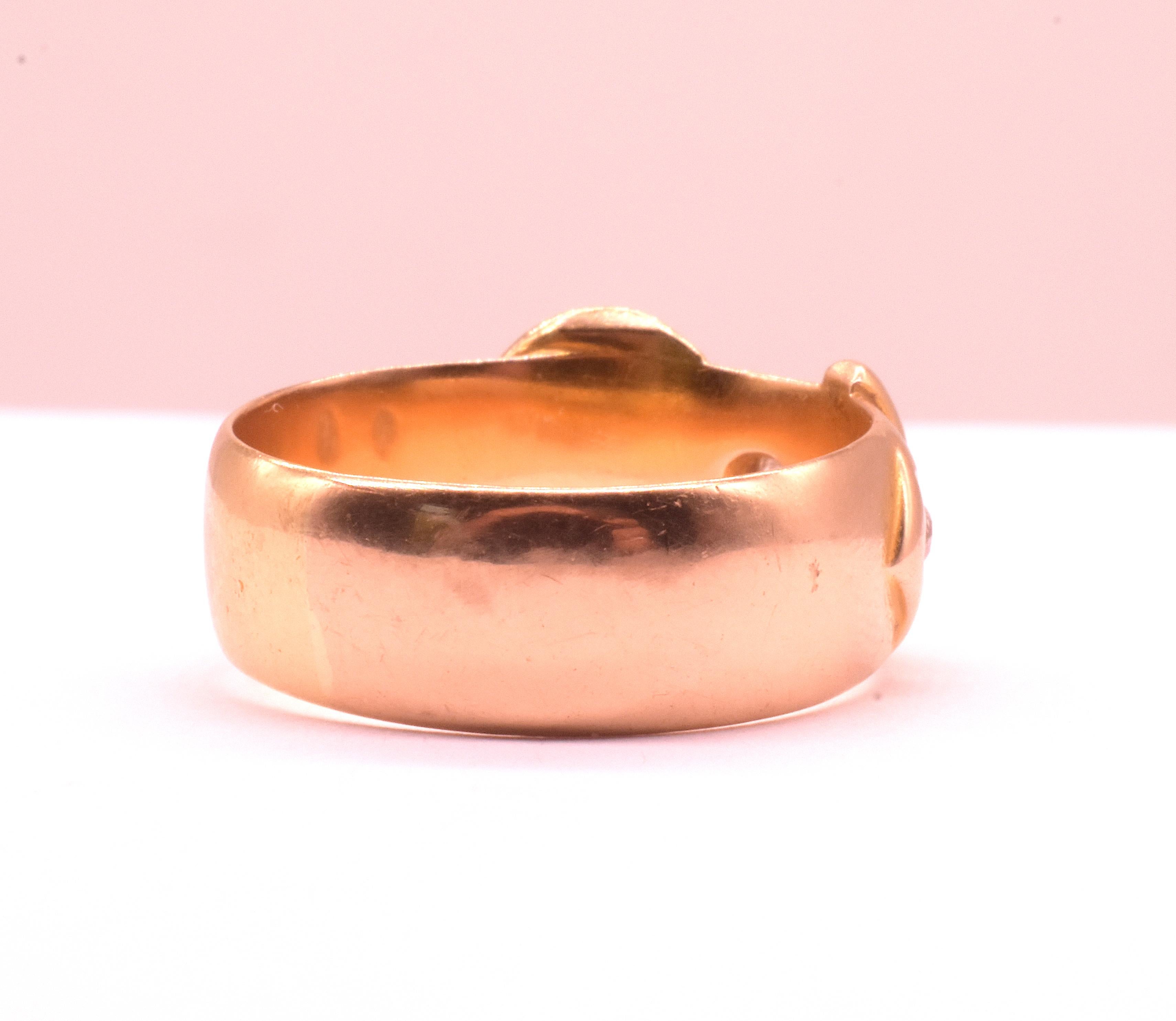 Bague ancienne à boucle en 18 carats poinçonnée 1915 en vente 3