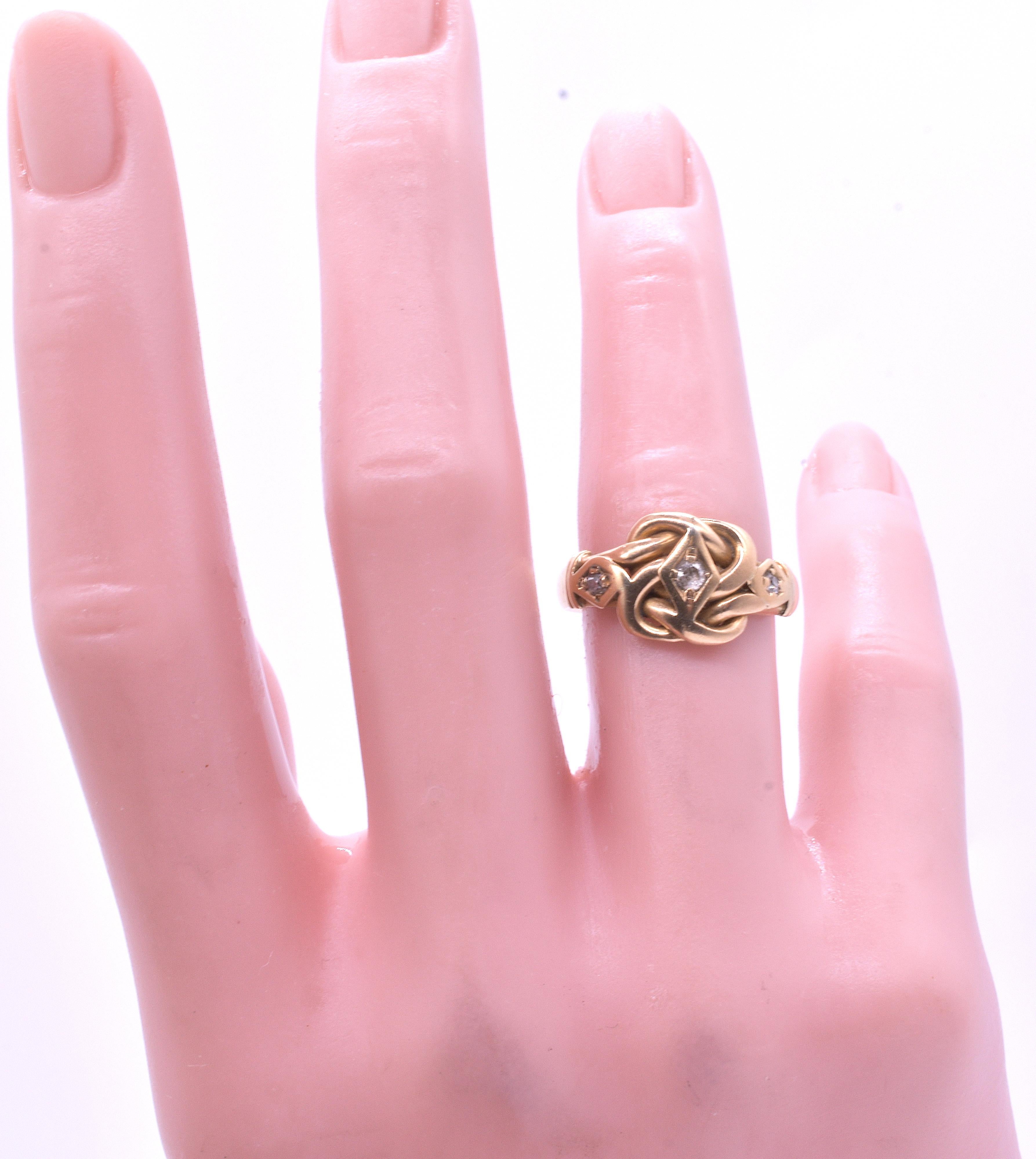 Antique 18 Karat Lover's Knot Ring HM Chester, 1909 In Excellent Condition For Sale In Baltimore, MD