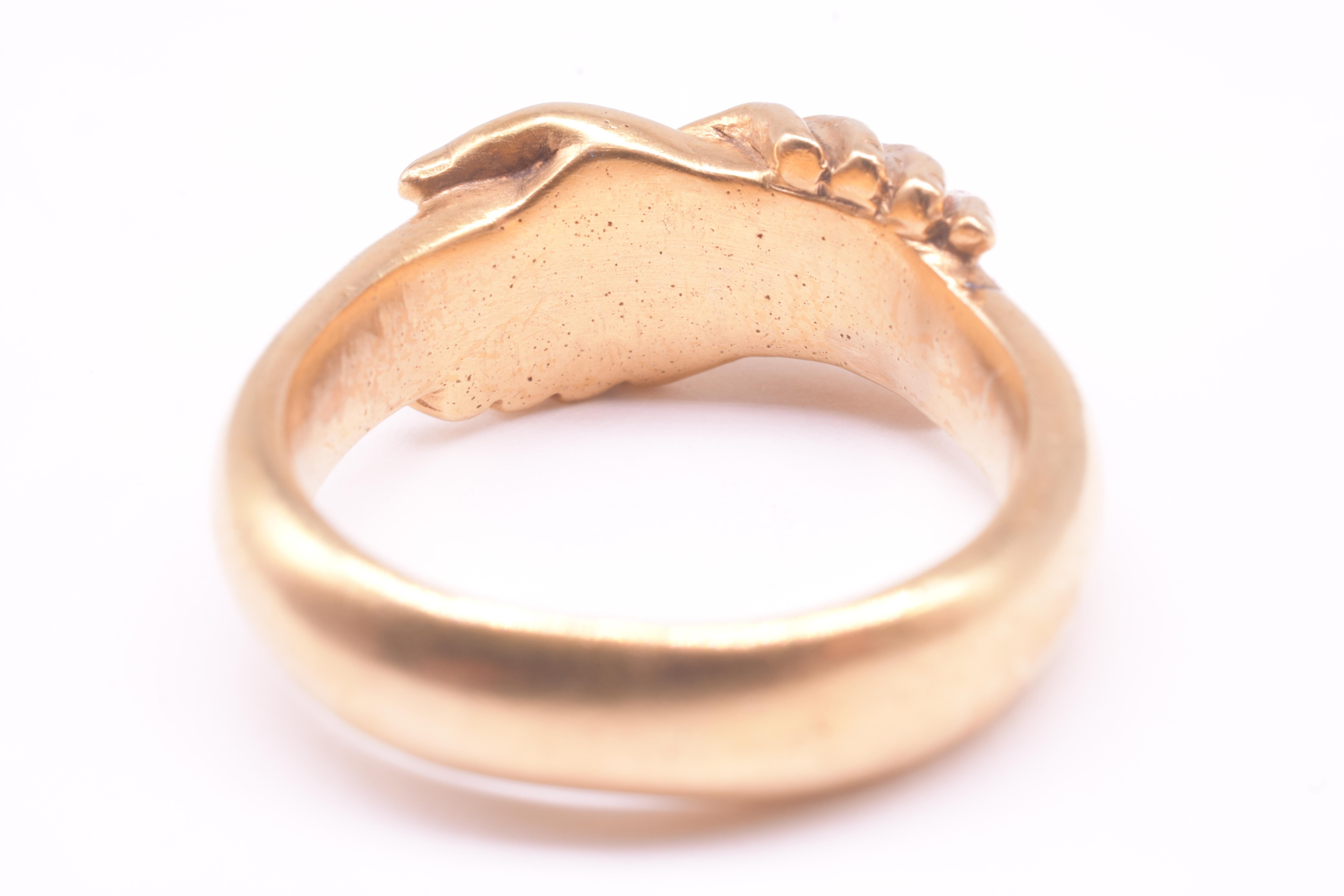 Georgian 18K Fede Friendship Ring with Clasped Hands Motif For Sale 10