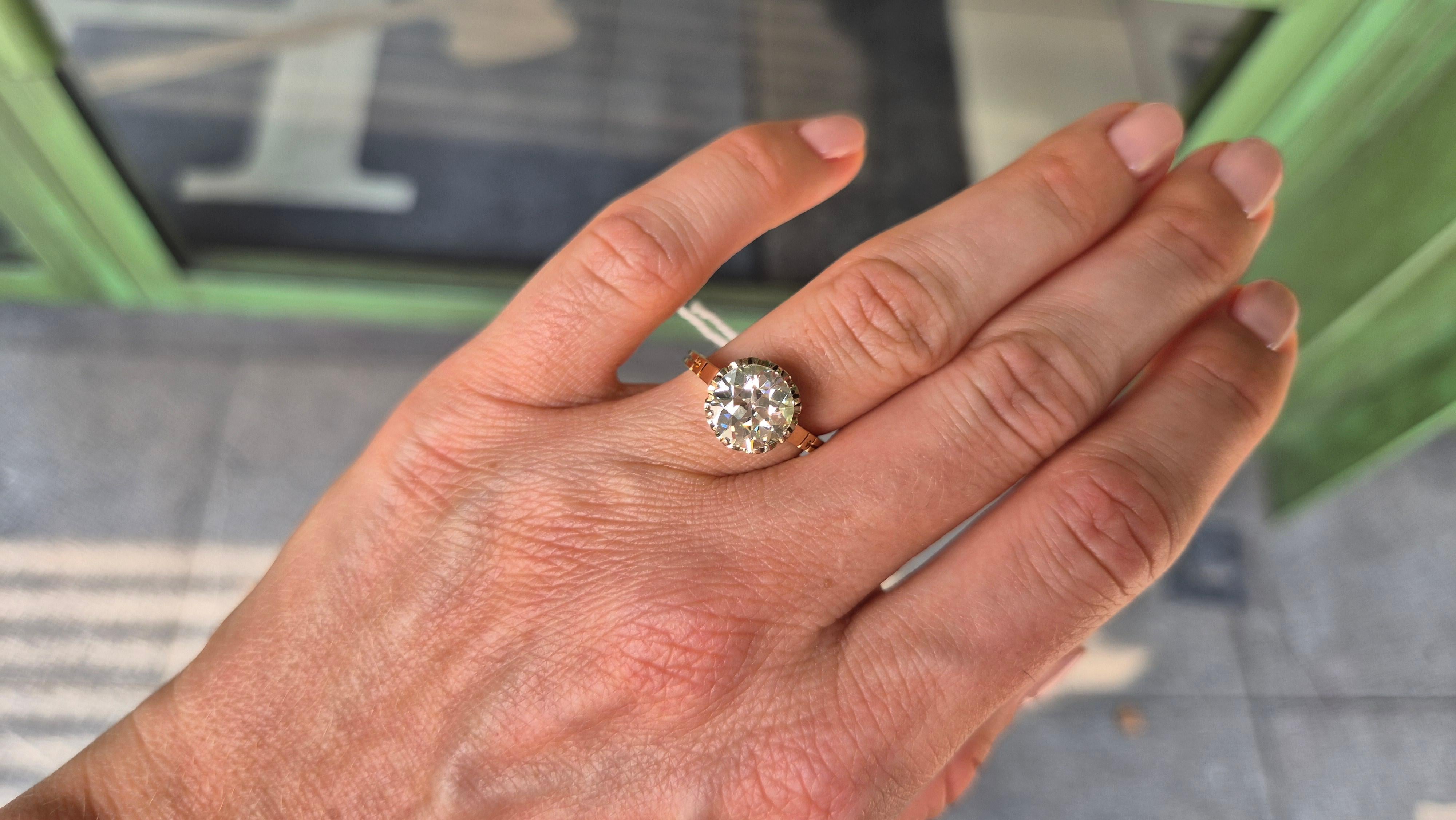 Antique 18k Gold 2.5ct Old European Cut Diamond Ring In Good Condition For Sale In Amsterdam, NL