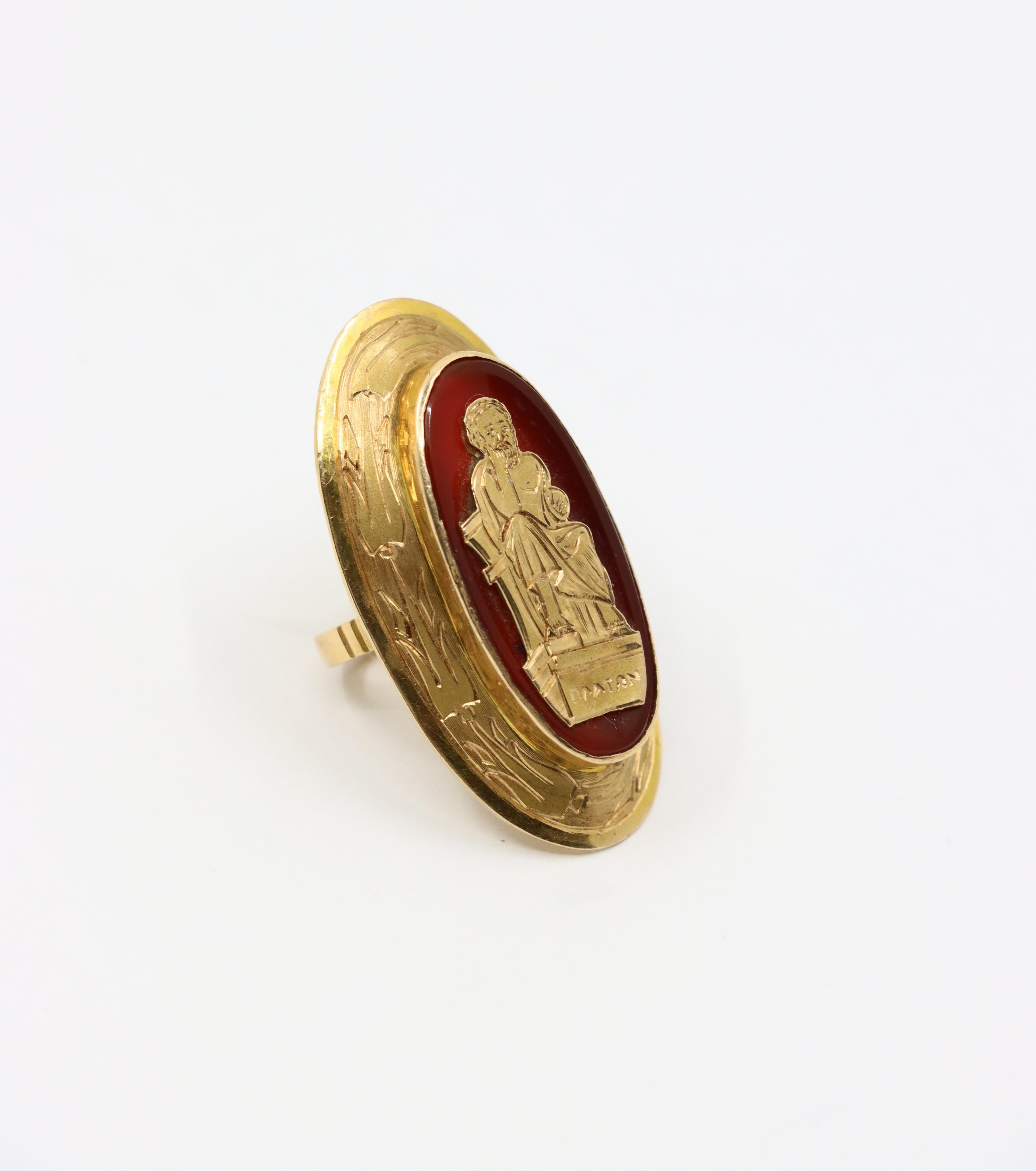 Non taillé Bague ancienne en or 18K à l'agate en vente