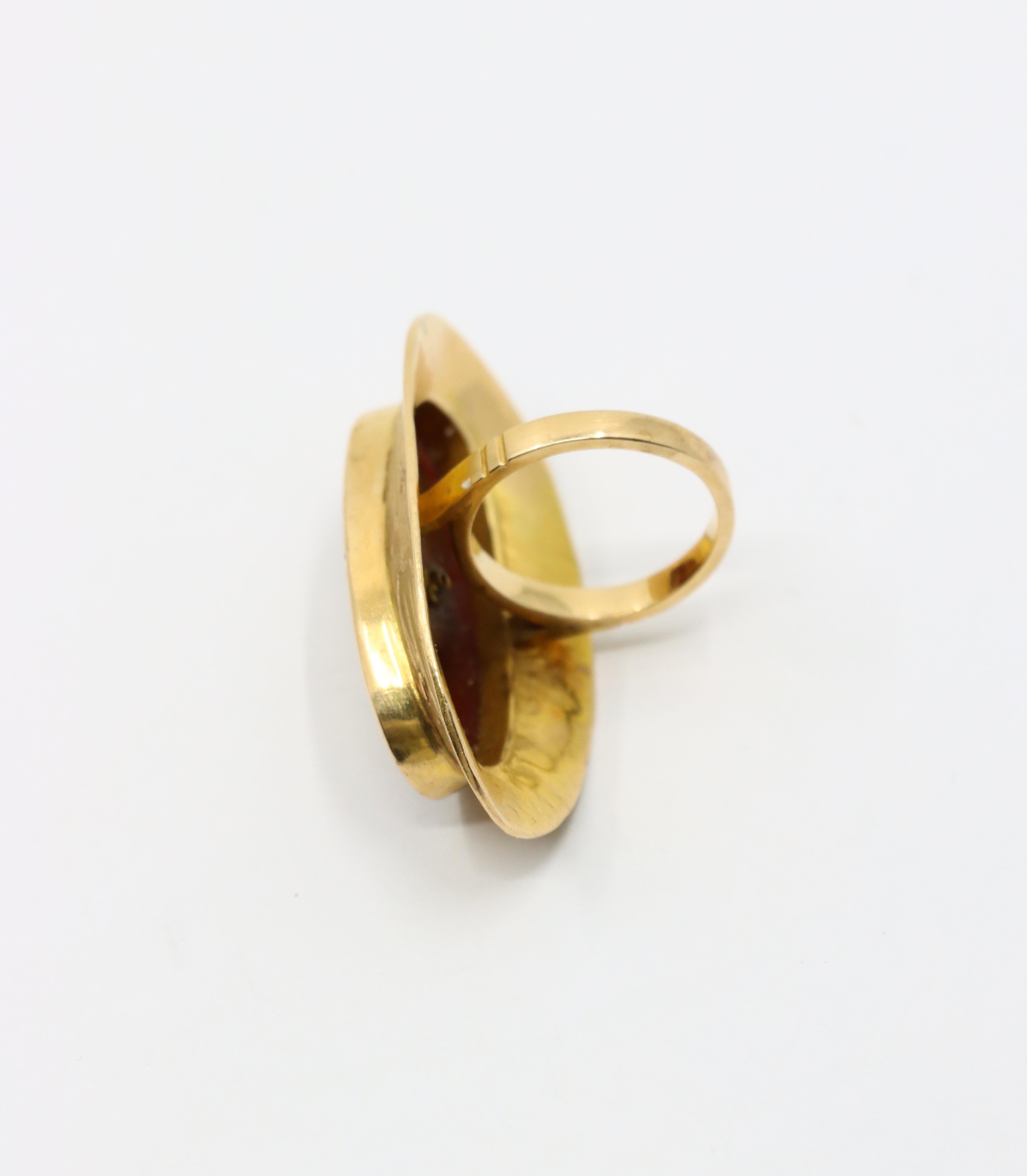 Bague ancienne en or 18K à l'agate en vente 2