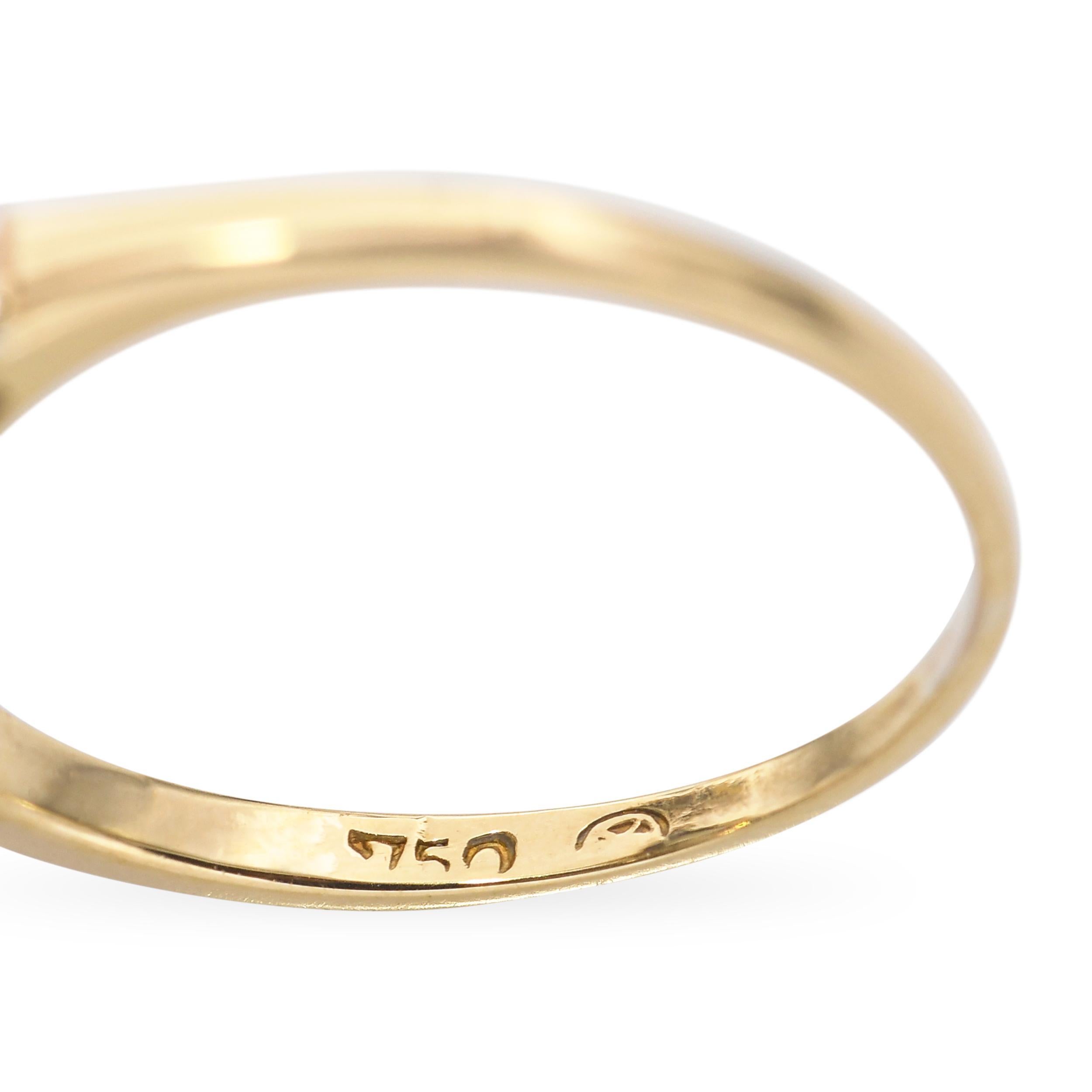 Anello antico in oro 18 carati e platino con tre pietre e diamanti in vendita 2