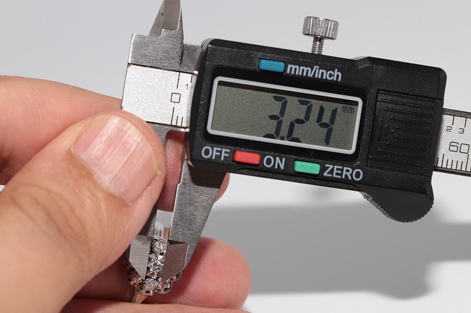 Bague ancienne en or 18k Art Deco Or 18k Diamant Naturel Décoré Design/One en vente 10