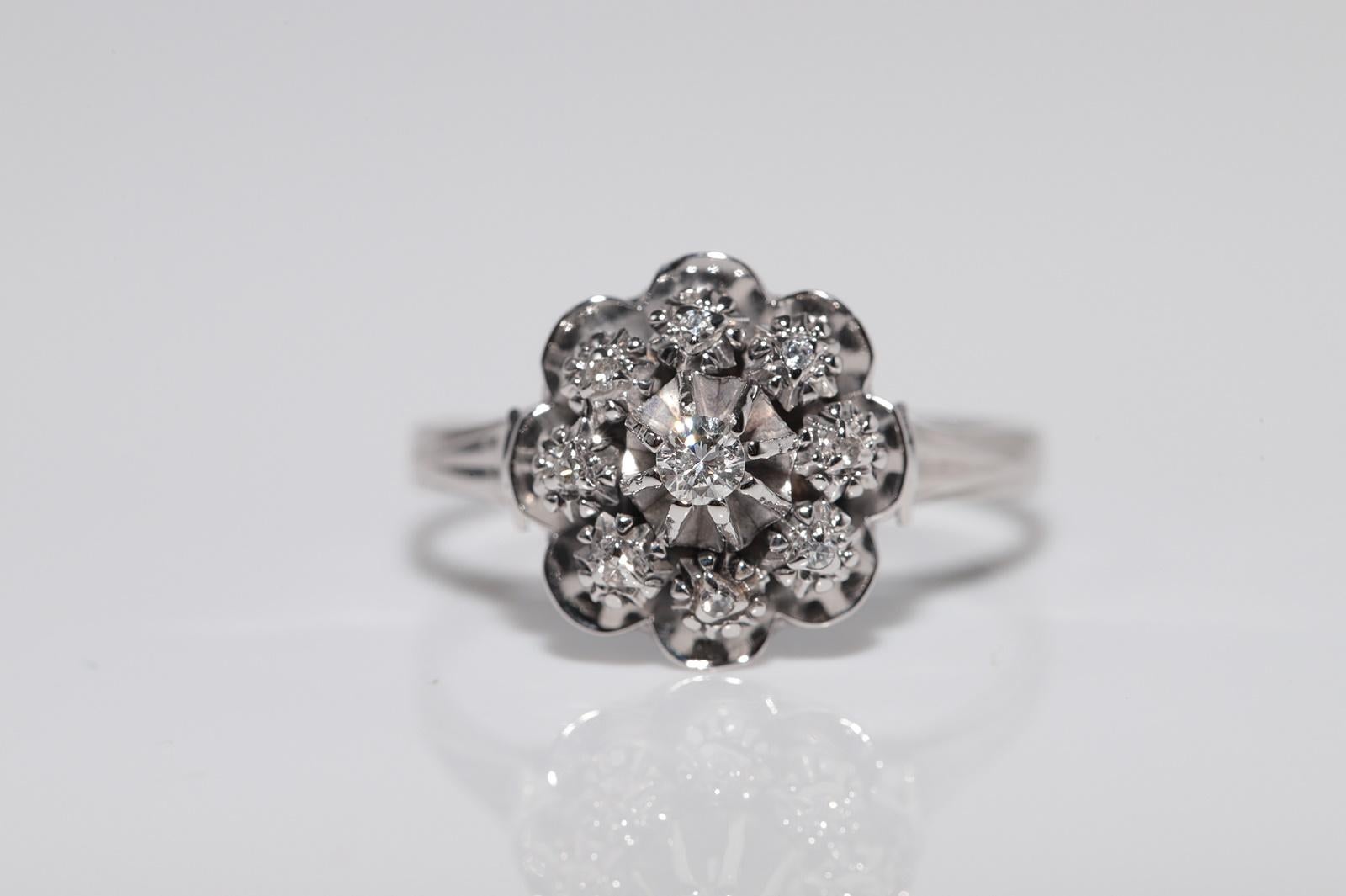 Antique 18k Gold Art Deco 18k Gold Natural Diamond Decorated Round Design Ring For Sale 2
