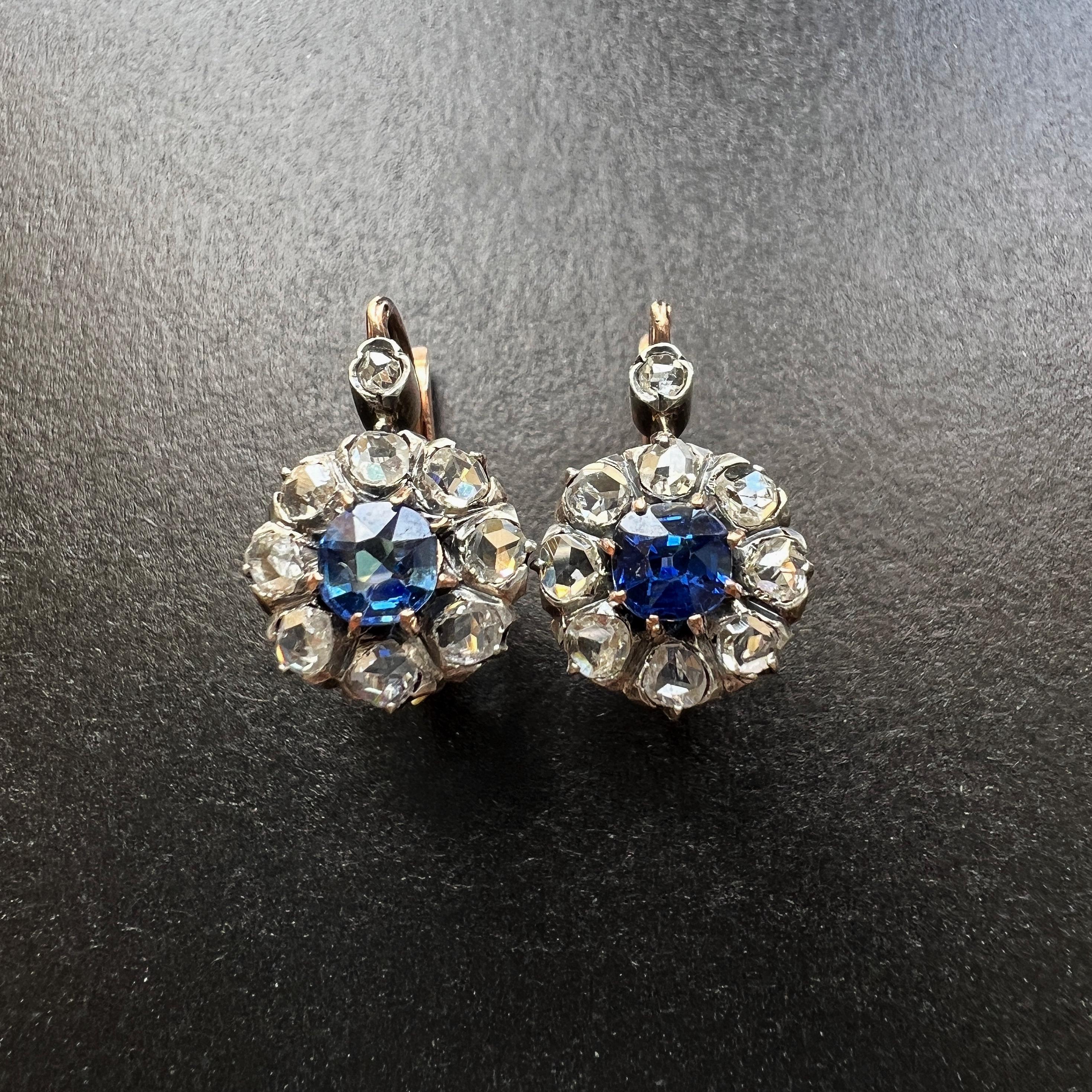 Antique 18k Gold Blue Sapphire Diamond Flower Dangle Earrings In Good Condition In Versailles, FR