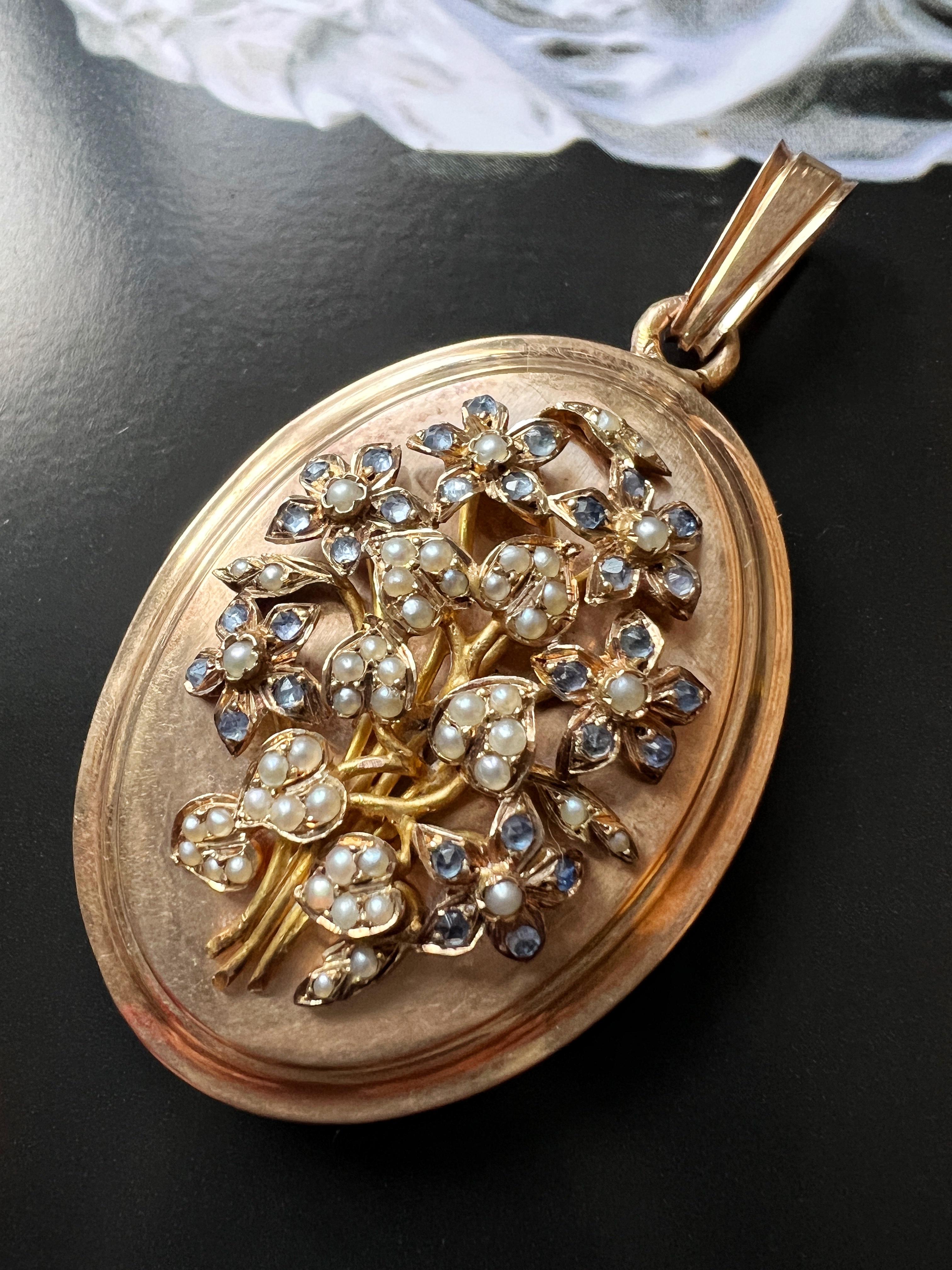 Pendentif médaillon ancien en or 18 carats, saphir bleu, perles naturelles et fleurs 4