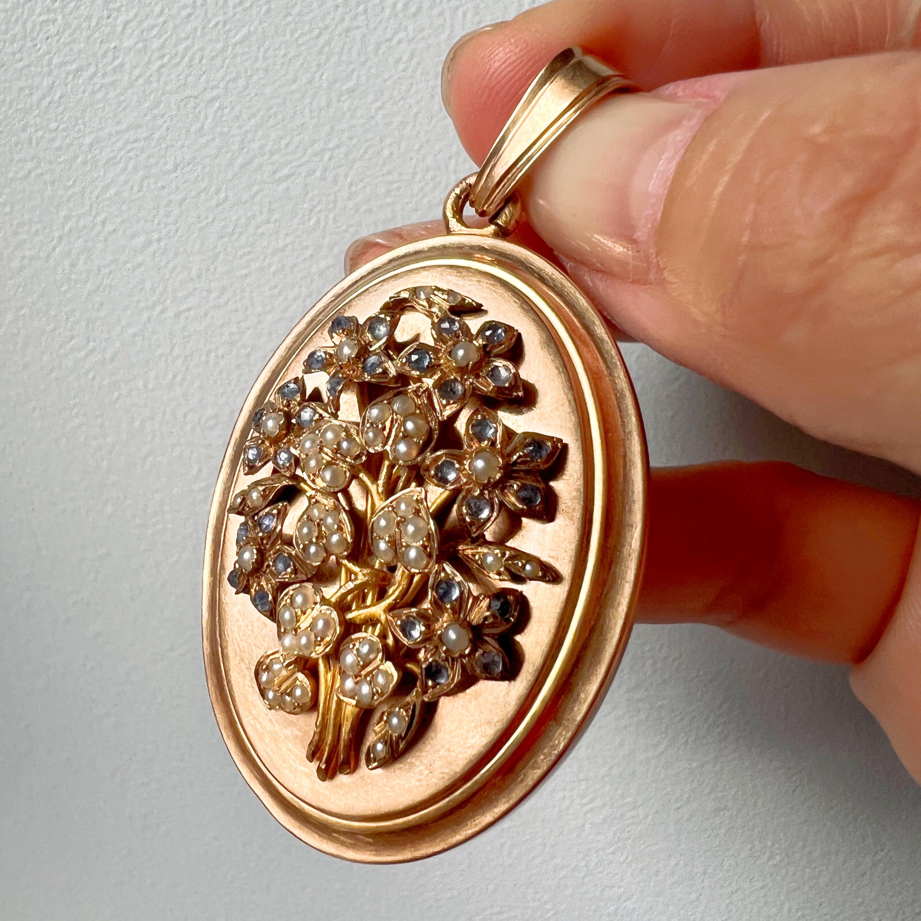 Pendentif médaillon ancien en or 18 carats, saphir bleu, perles naturelles et fleurs 1