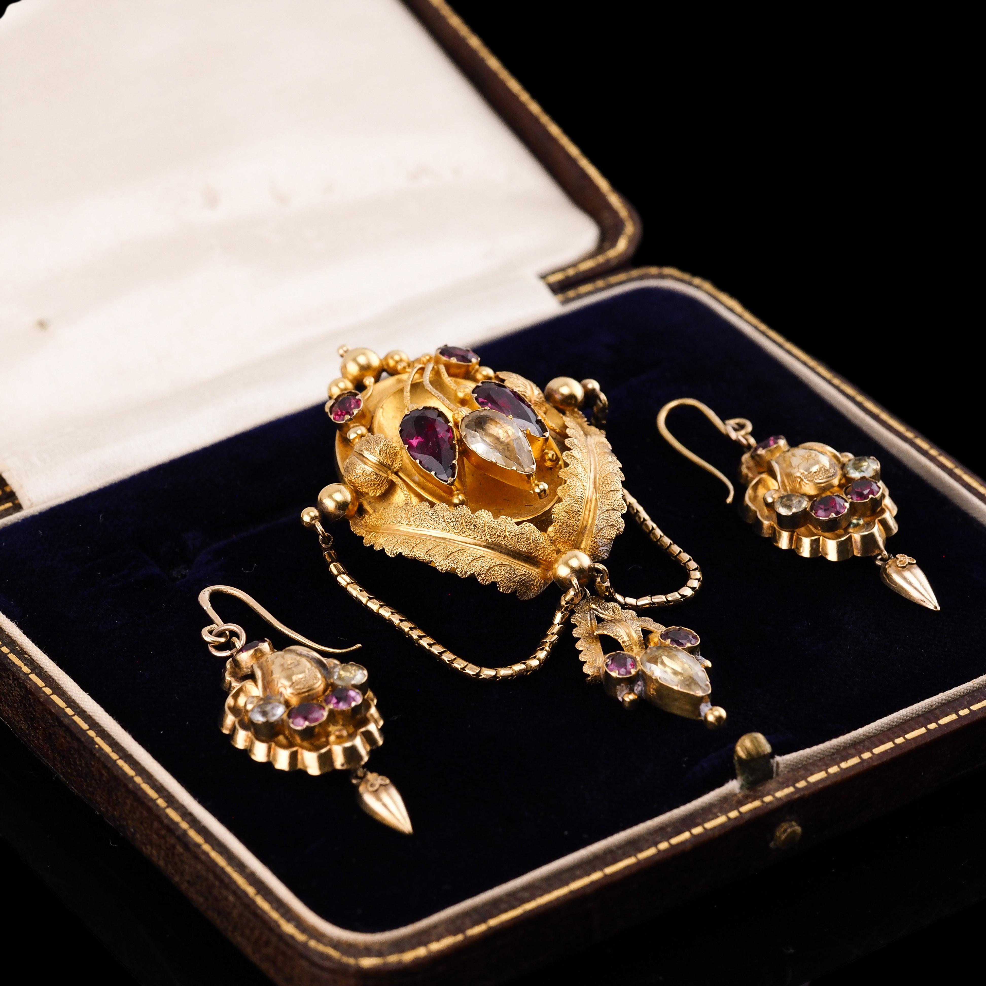 Pear Cut Antique 18K Gold Brooch Pendant & Earrings Garnet & Chrysoberyl - c.1870 For Sale