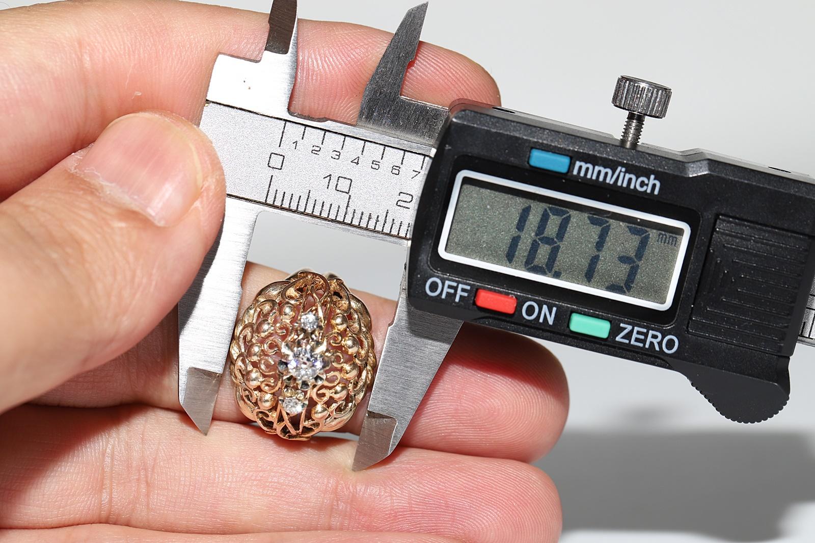 Jolie bague ancienne en or 18k Circa 1900s ornée de diamants naturels en vente 8