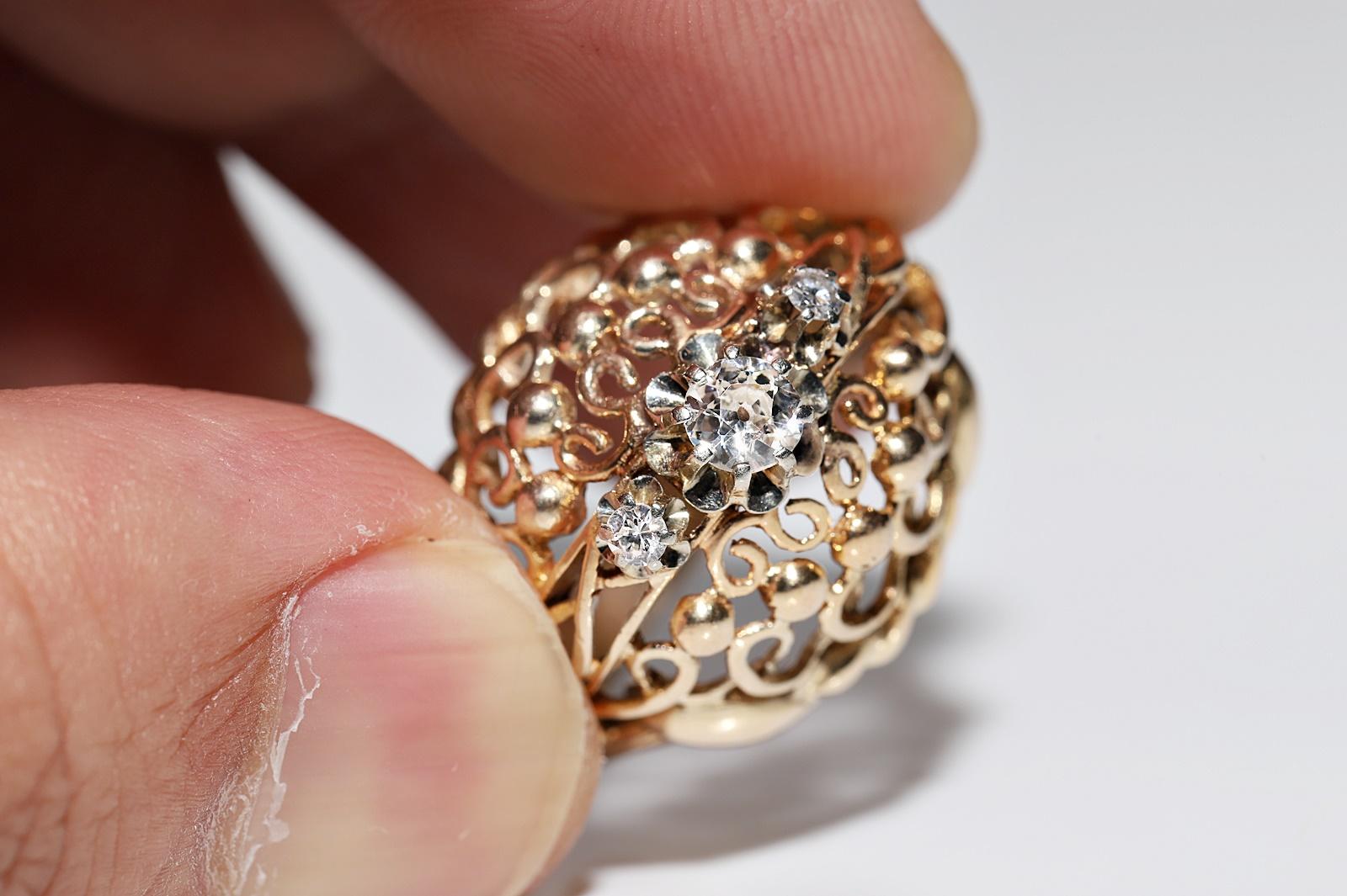 Antique 18k Gold Circa 1900s Natural Diamond Decorated Pretty Ring  For Sale 3