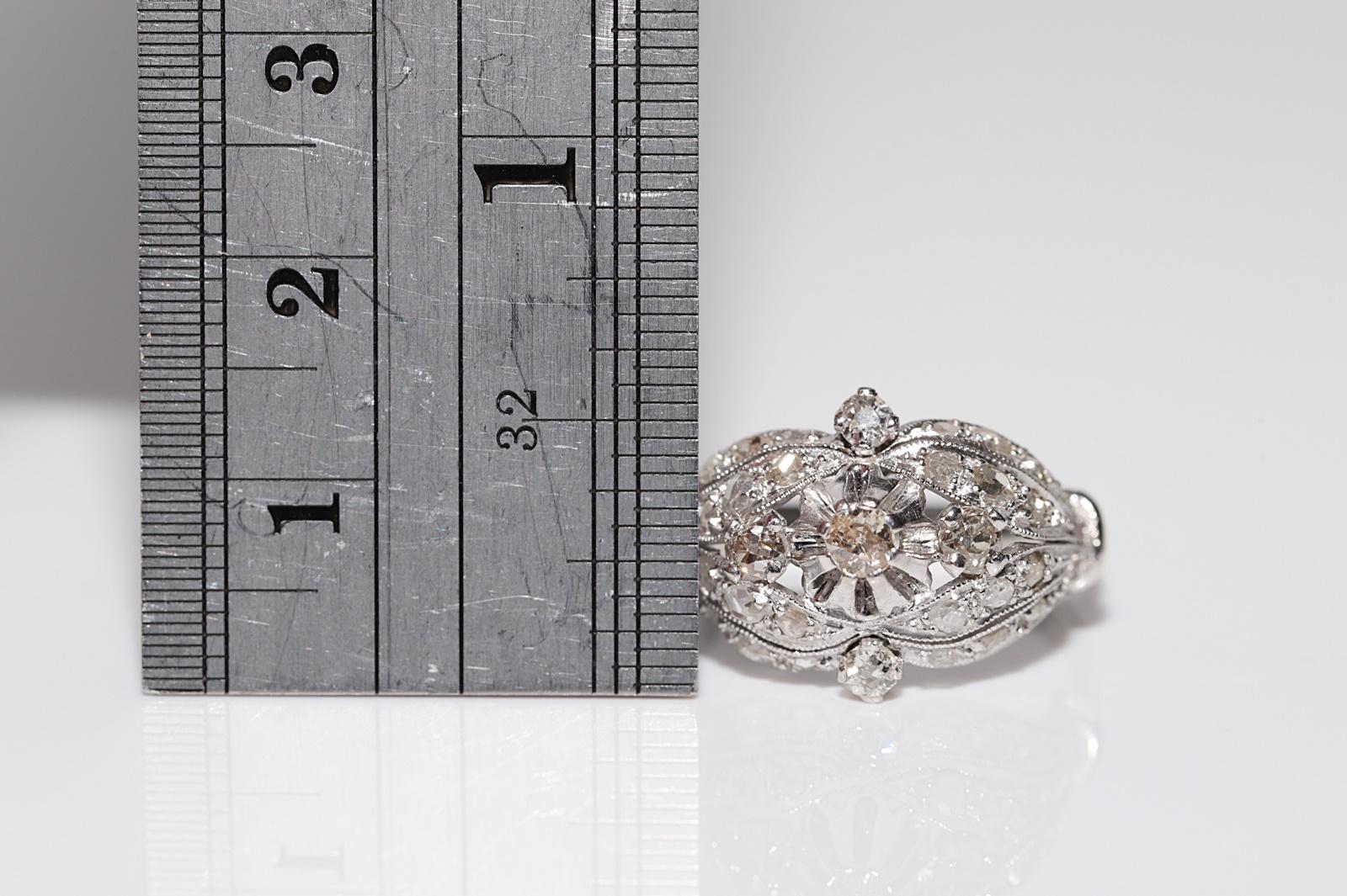 Anello antico in oro 18k, circa 1920, Art Decor, fatto a mano e con diamanti naturali in vendita 4