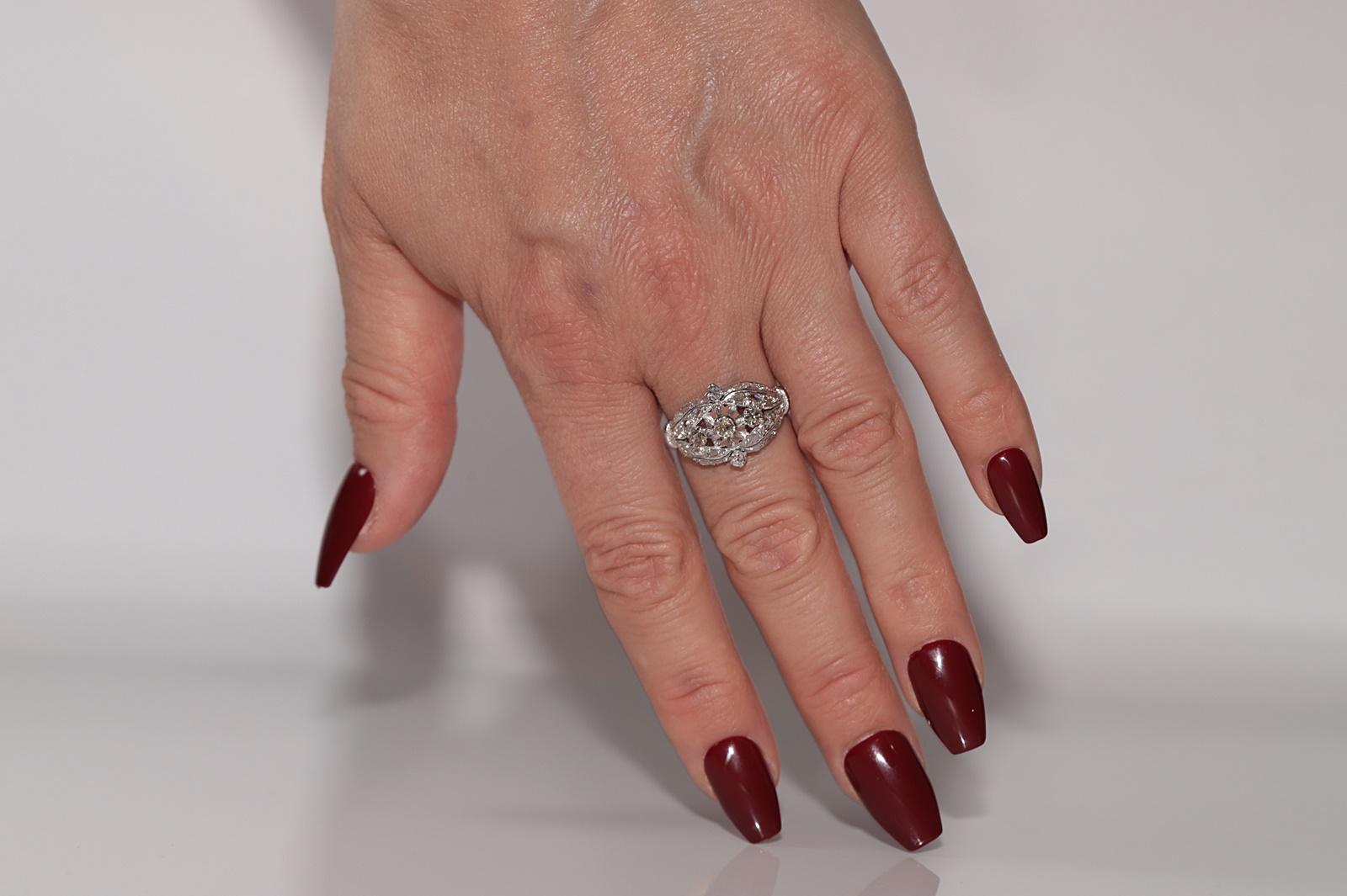 Anello antico in oro 18k, circa 1920, Art Decor, fatto a mano e con diamanti naturali in vendita 7