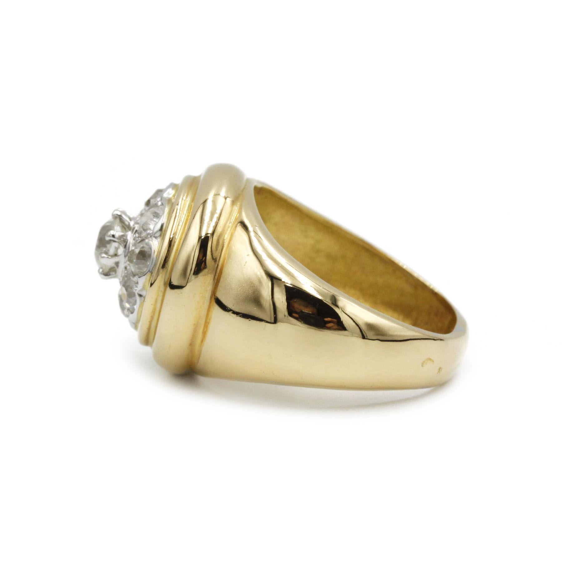 Rétro Bague grappe ancienne en or 18 carats avec 2 carats de diamants taille vieille mine et diamants d'accentuation en vente