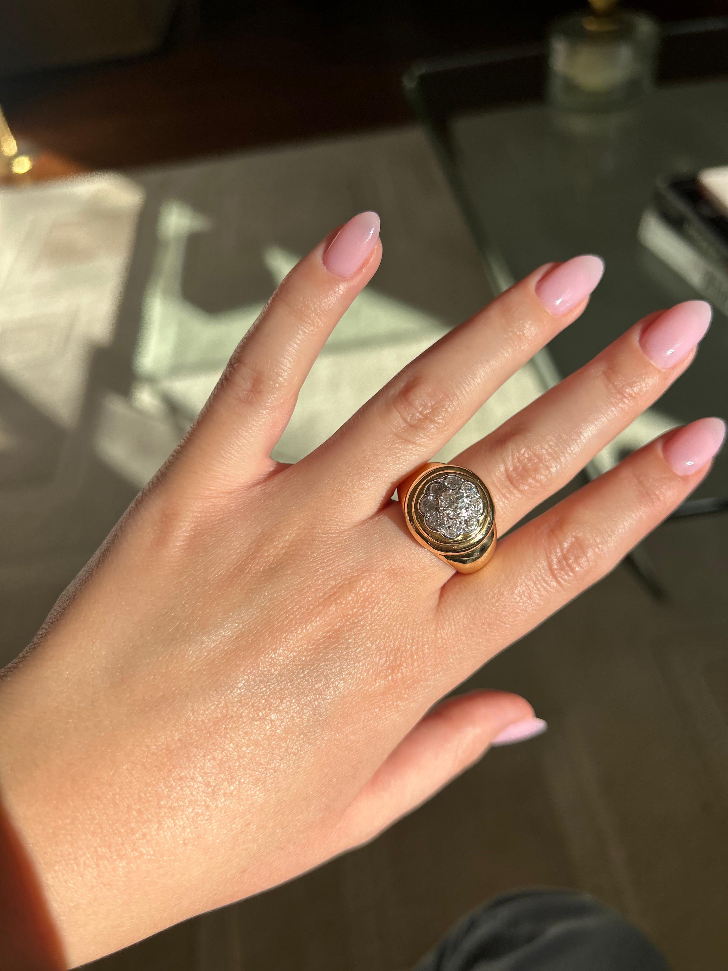 Taille vieille mine Bague grappe ancienne en or 18 carats avec 2 carats de diamants taille vieille mine et diamants d'accentuation en vente
