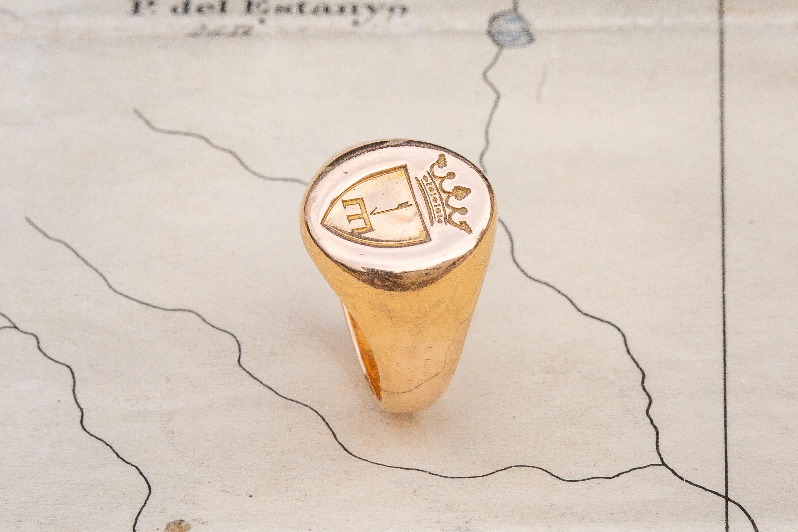 Women's or Men's Antique 18k Gold Coat of Arms Chevalière Signet Ring Polish Eastern European