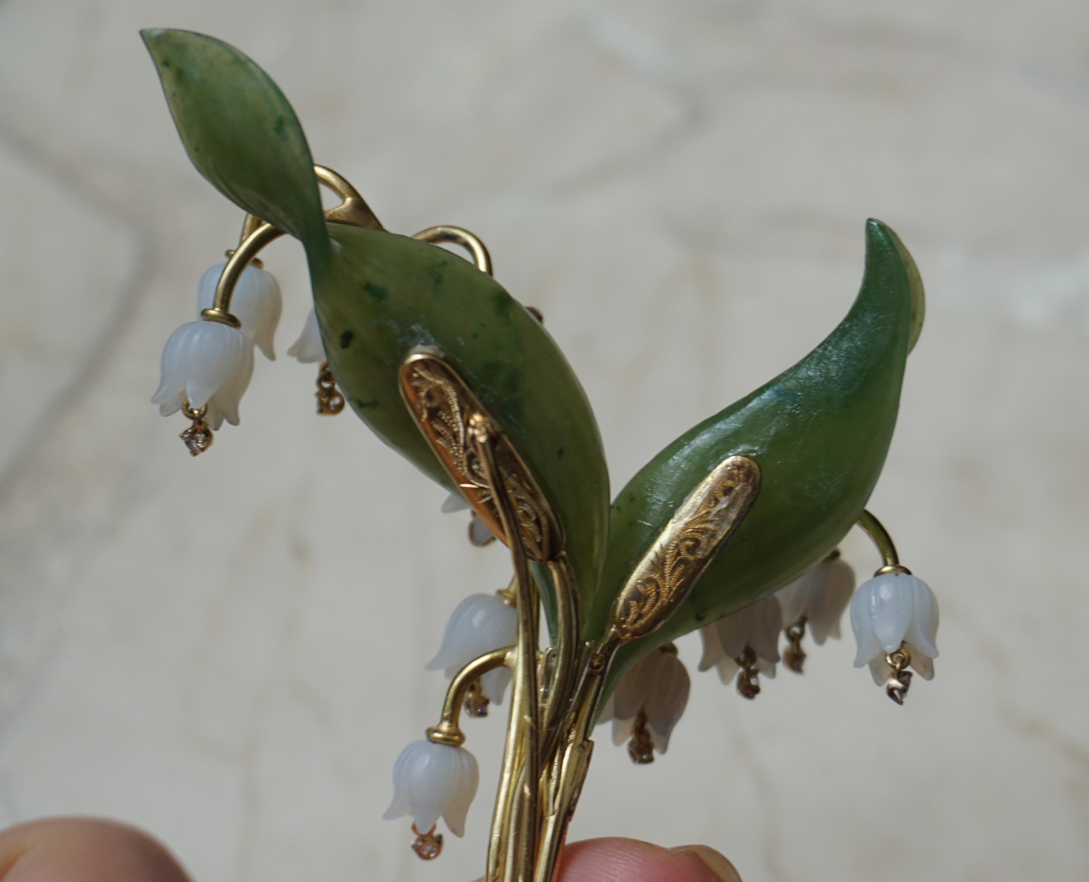 Women's or Men's Antique Jade Lily Pin For Sale