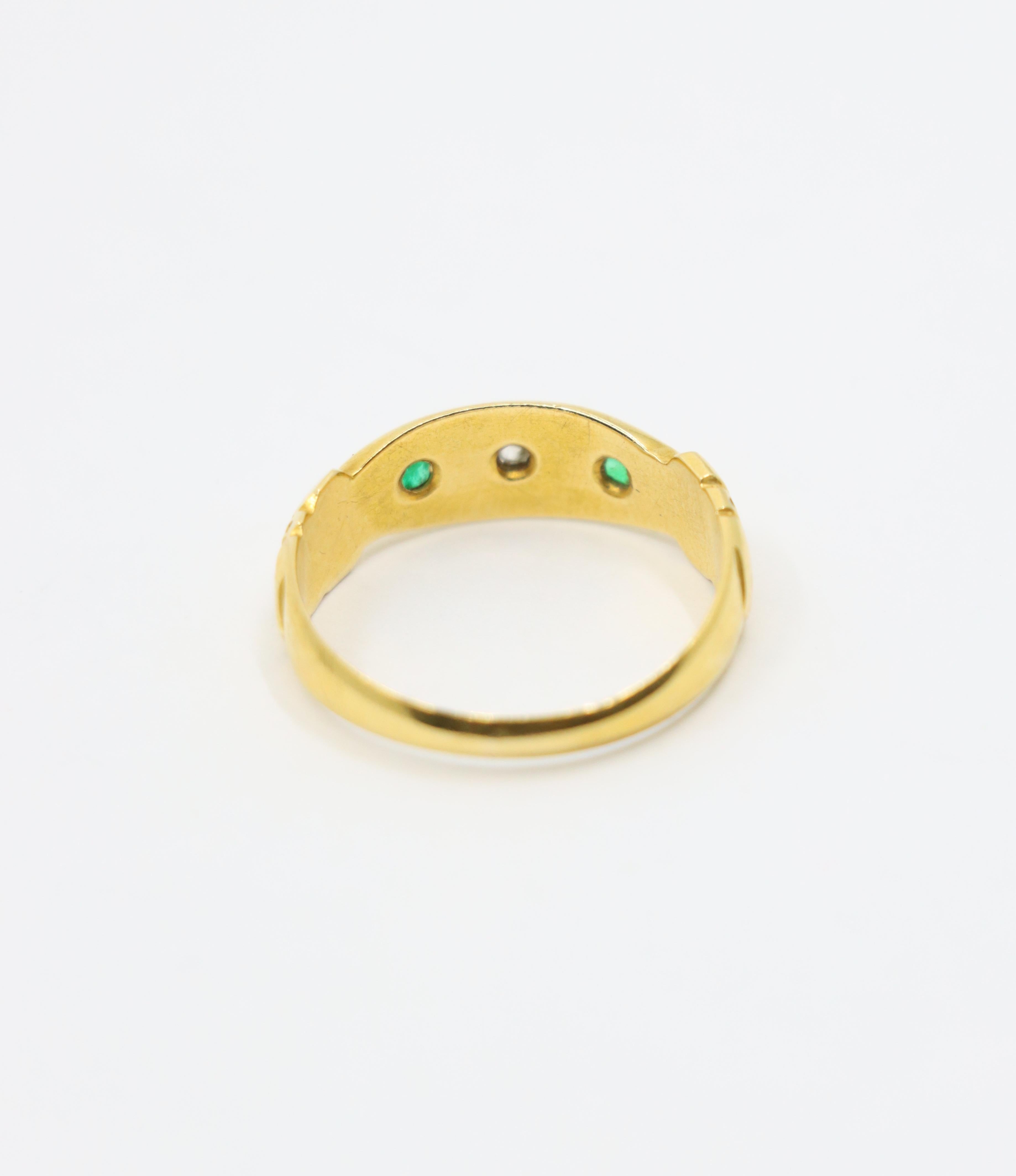 Antique 18K Gold Diamond Emerald Ring For Sale 2