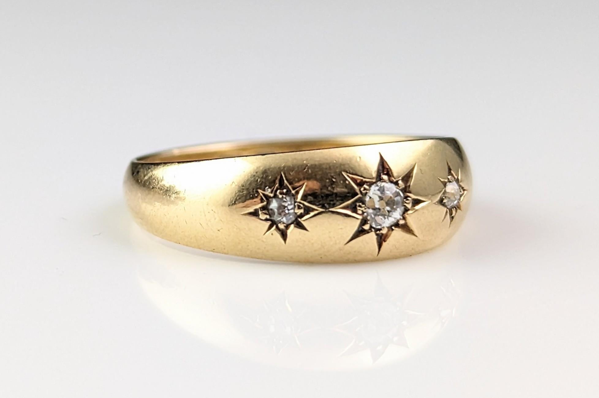 Antique 18k gold Diamond star set ring, celestial, Victorian  7