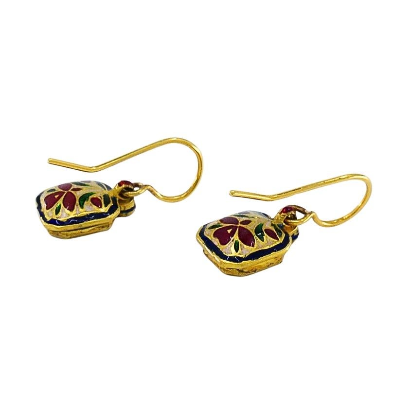 Antique 18k Gold Earrings Diamond Enamel Indian Origin In Good Condition For Sale In Beverly Hills, CA