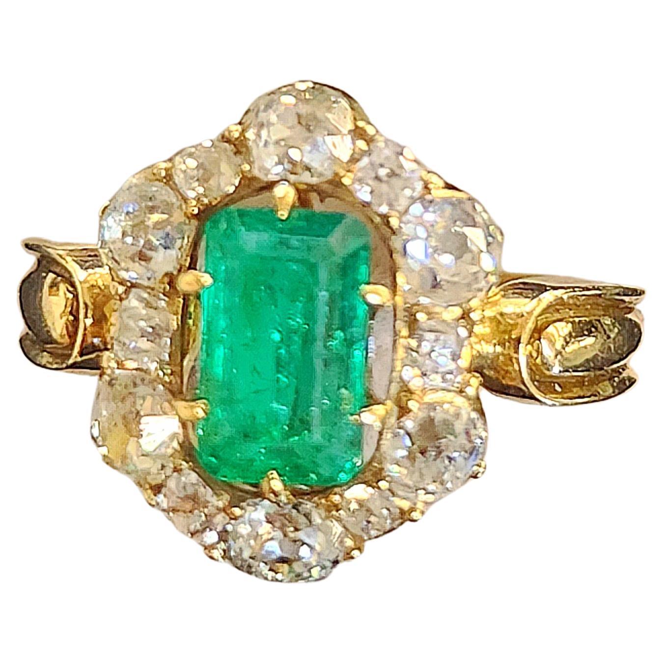 Antique Emerald And Old Mine Cut Diamond Gold Ring For Sale 1
