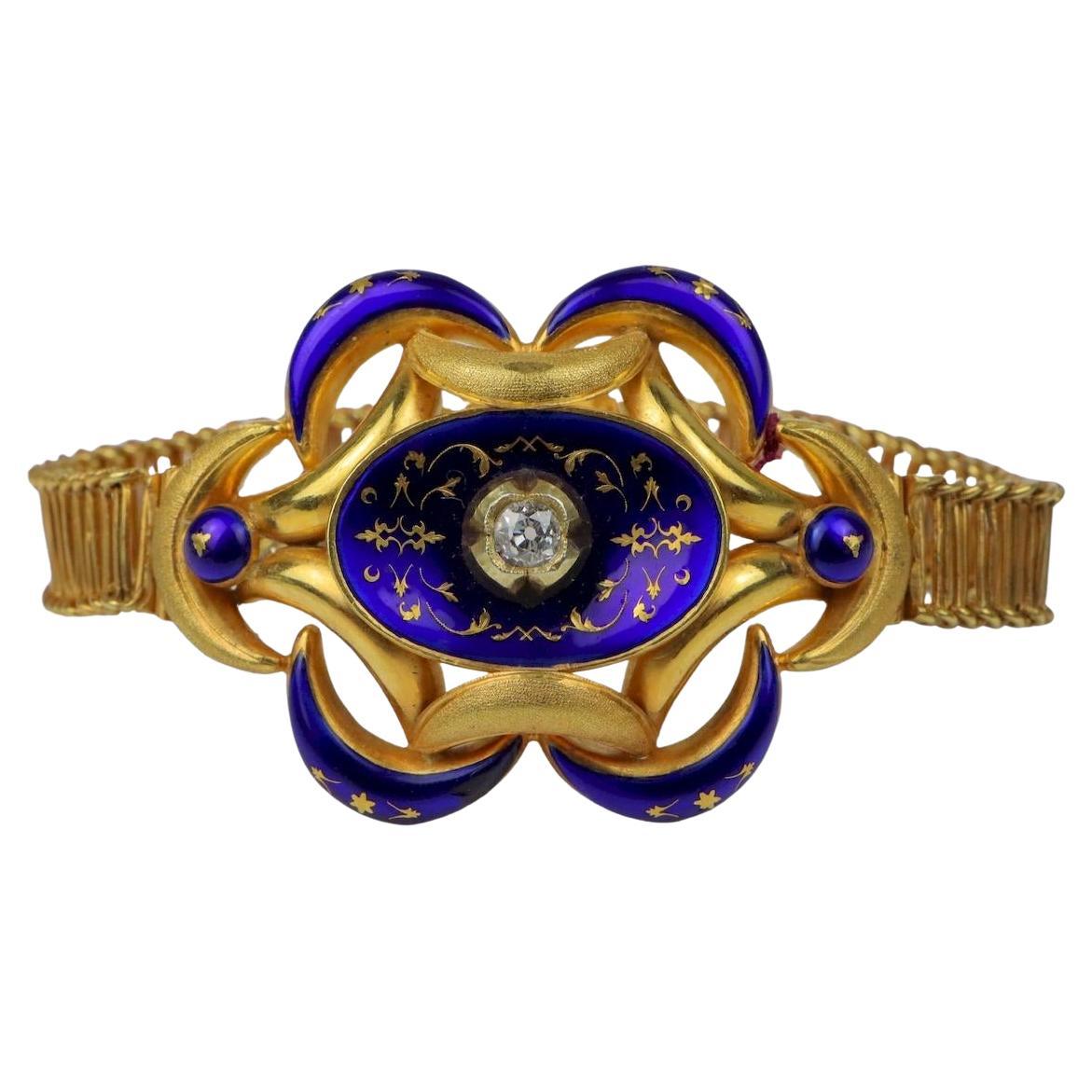 Bracelet ancien en or 18 carats, émail et diamants