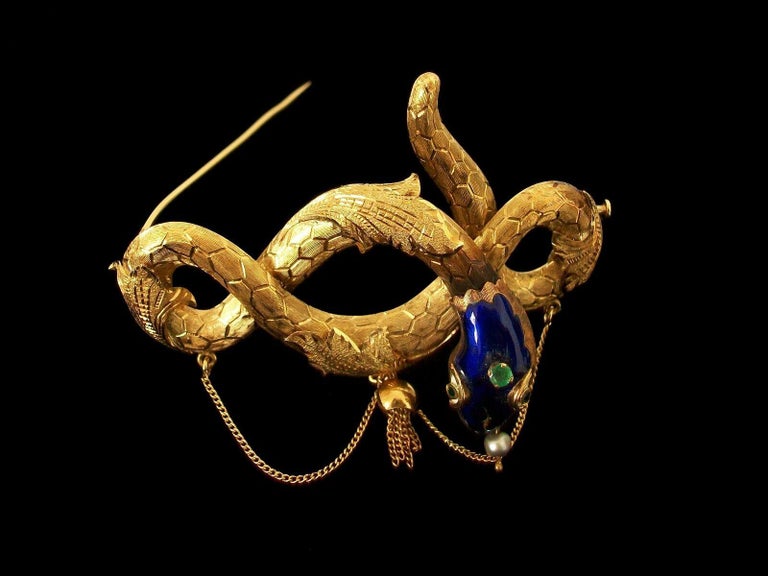 Antique 18K Gold & Enamel Snake Brooch, Emerald & Pearl, France, Circa 1880 In Good Condition For Sale In Chatham, CA