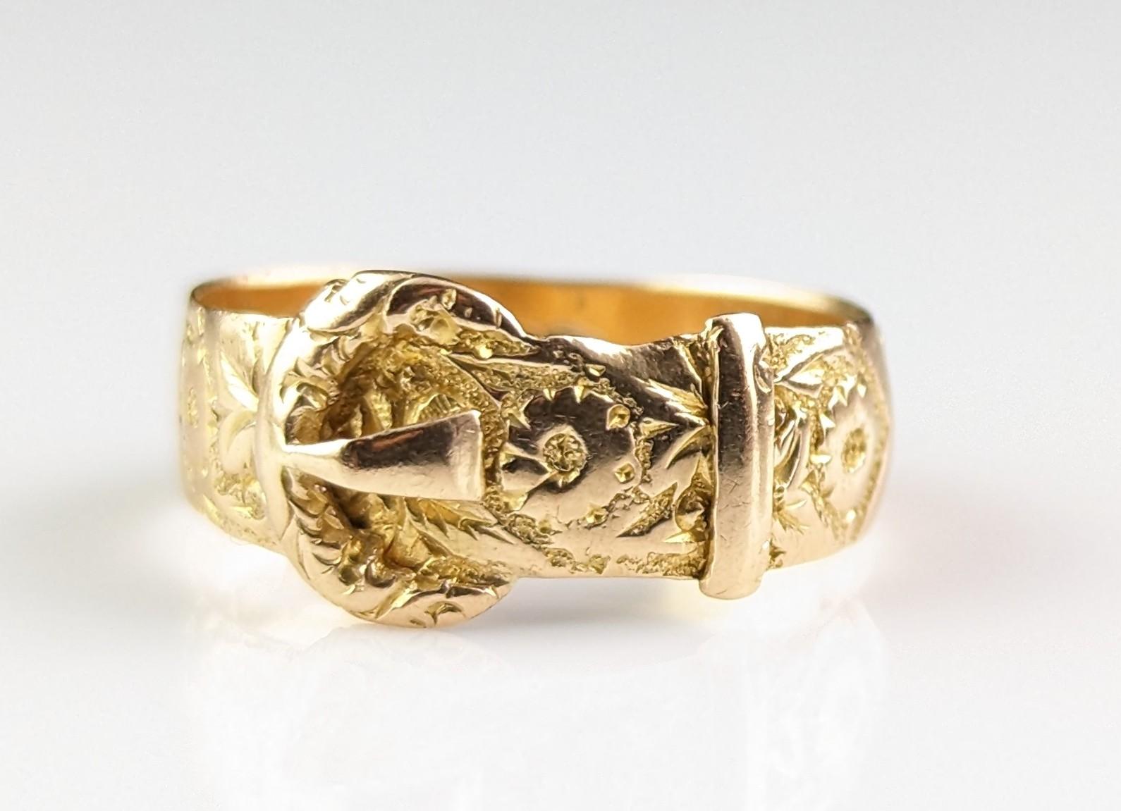Antiker Ring mit gravierter Schnalle aus 18 Karat Gold, orangefarbene Blüte  4