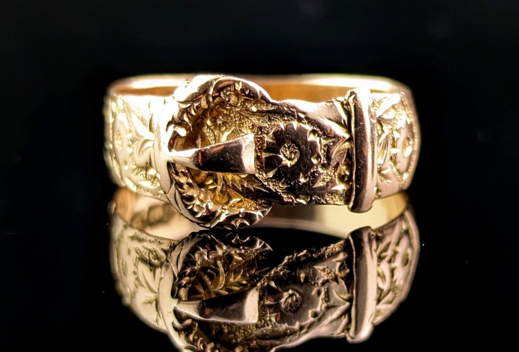 Antiker Ring mit gravierter Schnalle aus 18 Karat Gold, orangefarbene Blüte  2