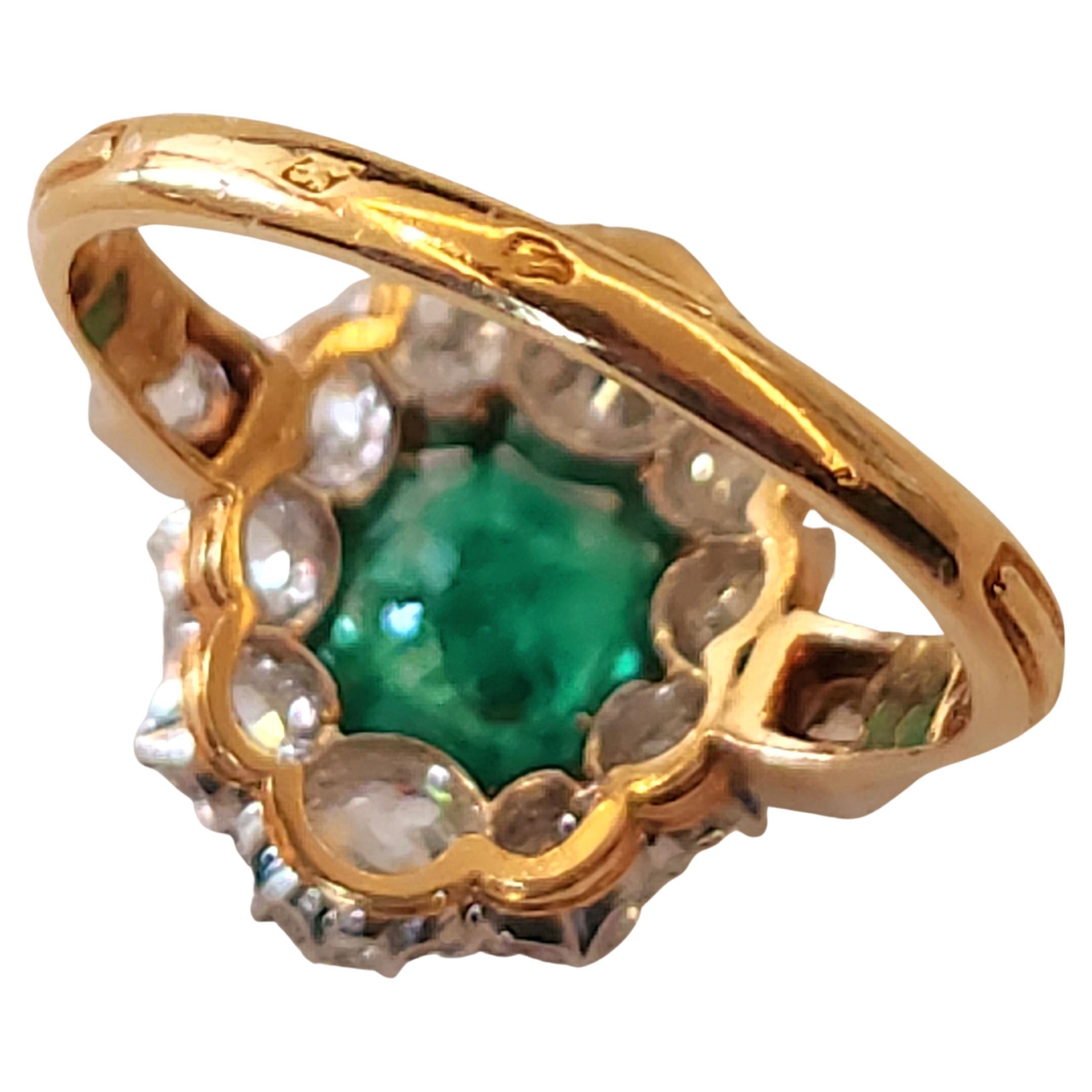 Antique French Emerald And Old Mine Cut Diamond Gold Ring For Sale 2