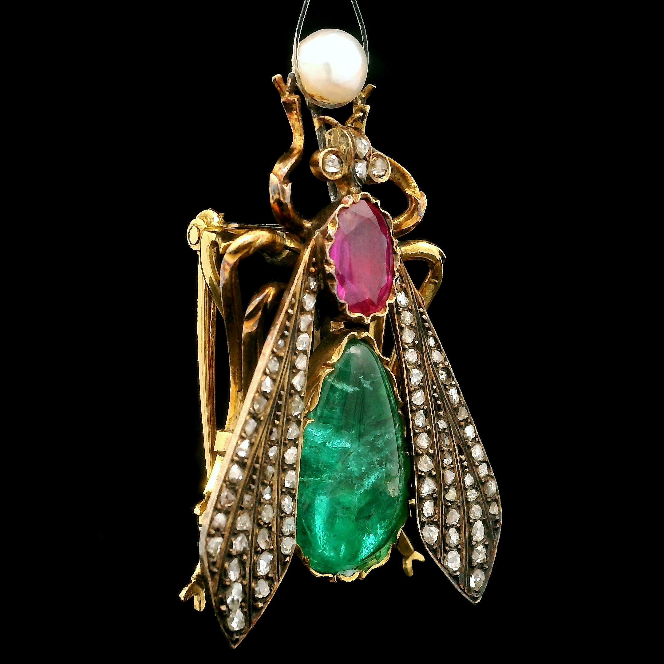 Spilla antica in oro 18k GIA smeraldo rubino diamante e perla grande insetto mosca in vendita 2