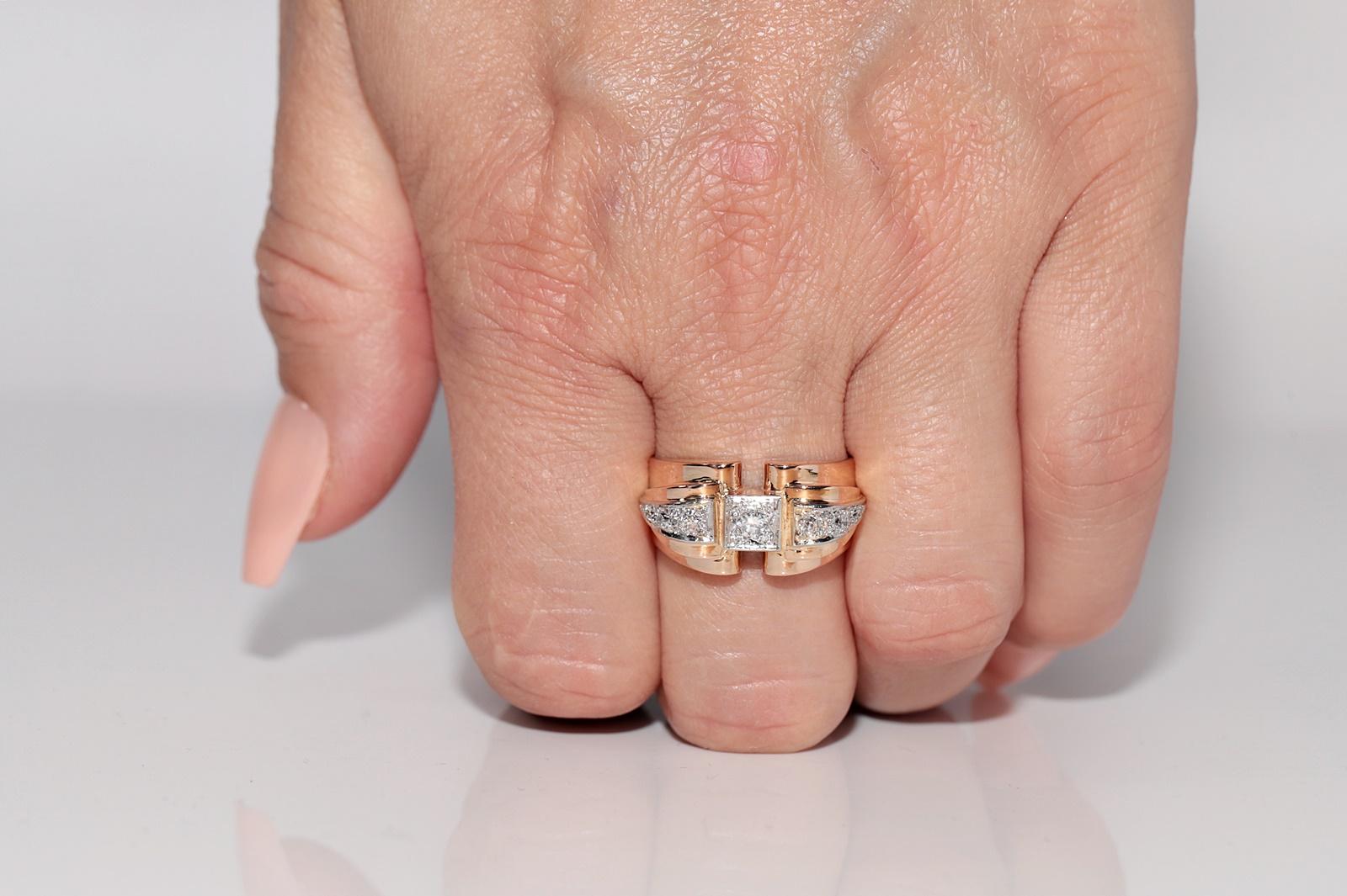 In very good condition.
Total weight is 8.5 grams.
Totally is diamond 0.40 ct.
The diamond is has G-H-I-J color and vs-s1 clarity.
Ring size is US 8.75 
We can make any size.
Please contact for any questions.