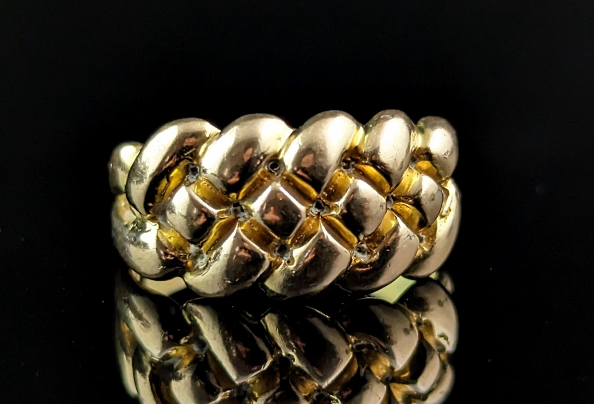 Antiker Keeper-Ring aus 18 Karat Gold, Knot-Ring, Edwardian  für Damen oder Herren im Angebot