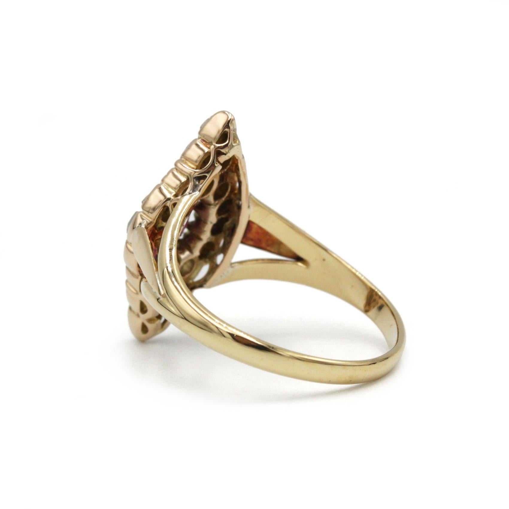 Antique 18K Gold Marquise Ring with Rose-Cut Diamonds and Ruby en Bueno estado para la venta en MONTMORENCY, FR