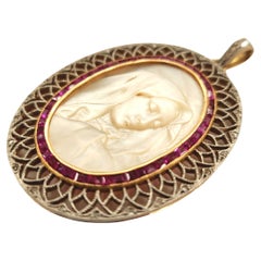 Antique Mother of Pearl Virgin Marry Diamond And Ruby 18k Gold Pendant