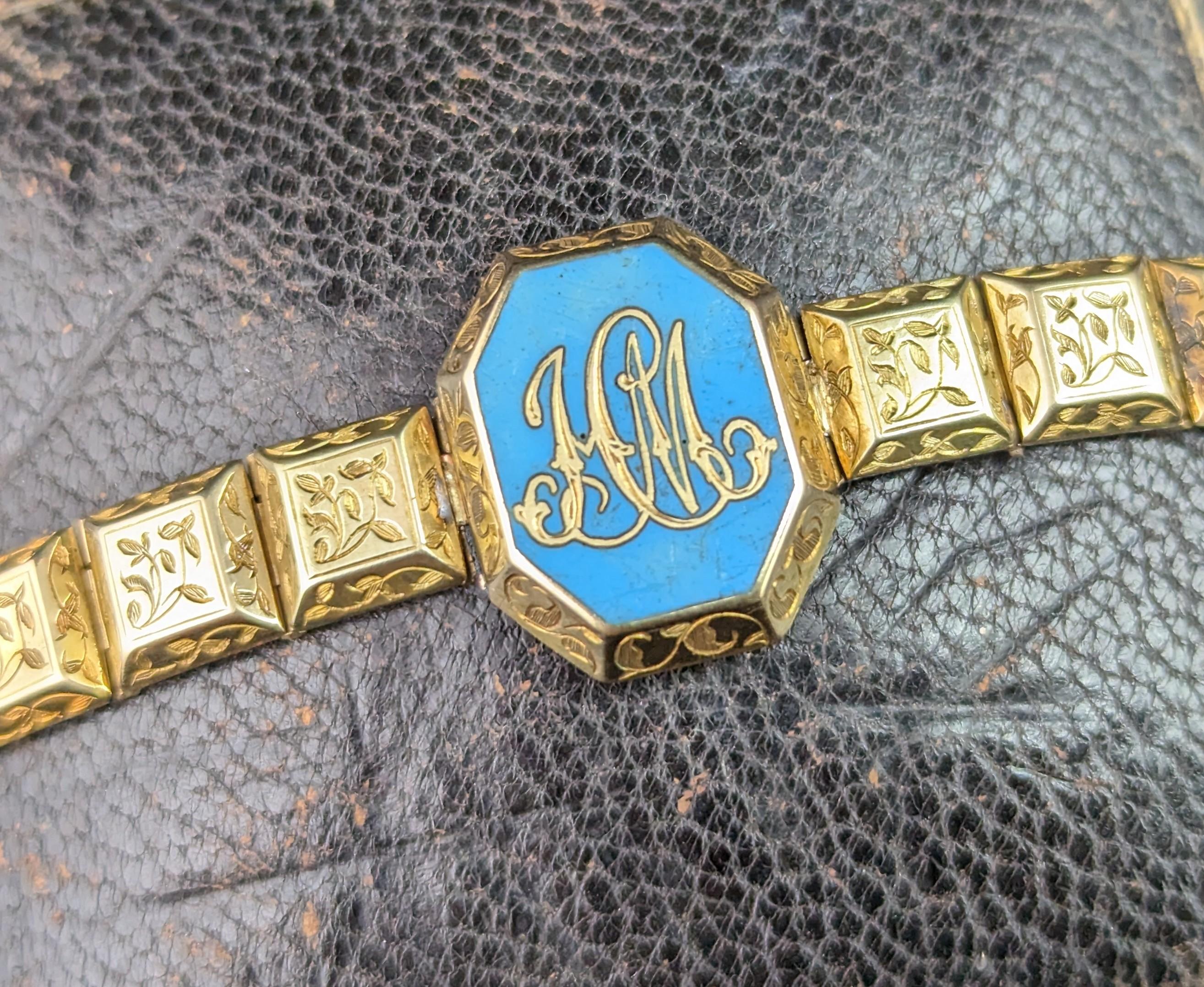 Bracelet de deuil victorien ancien en or 18 carats, émail bleu en vente 5