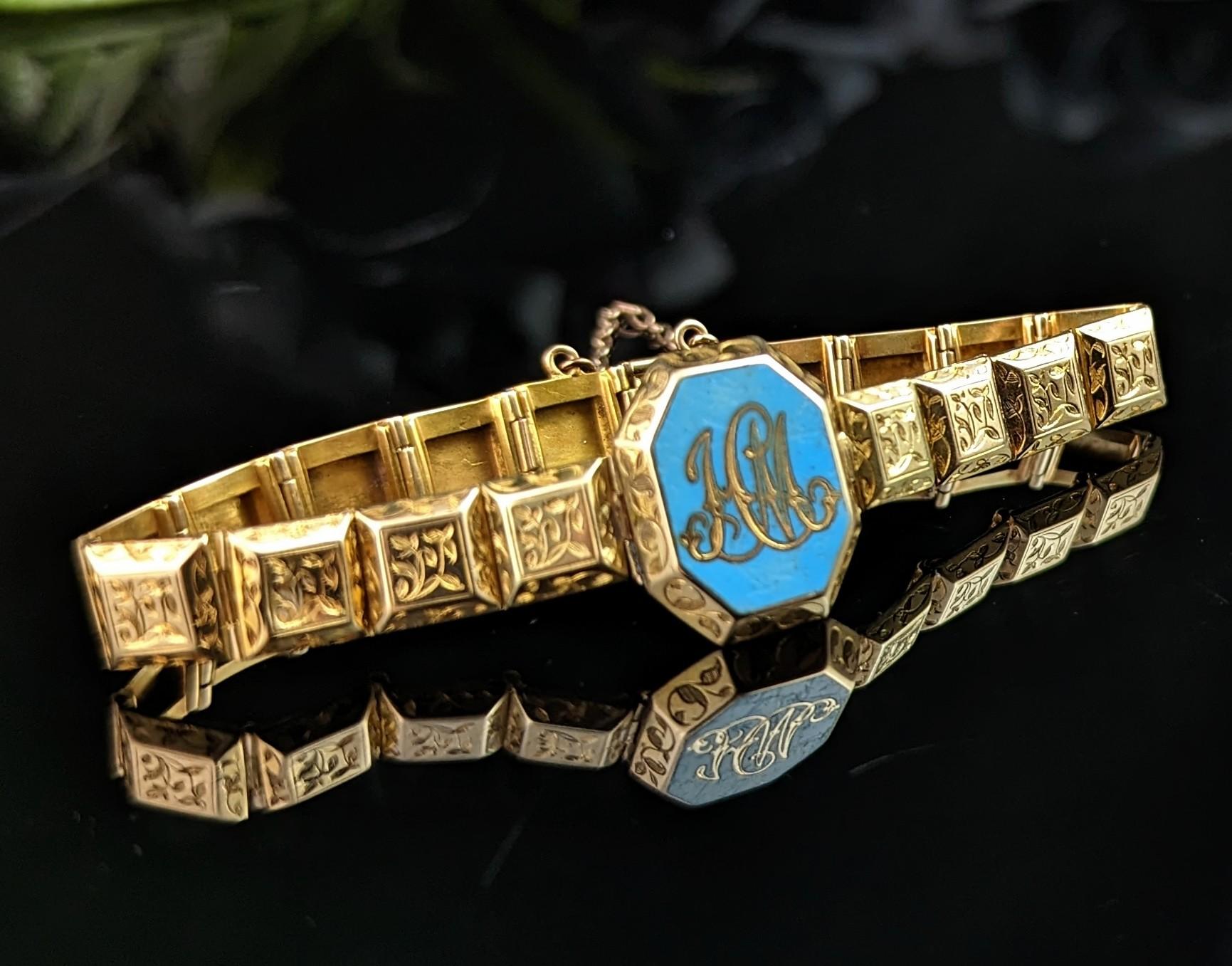 Bracelet de deuil victorien ancien en or 18 carats, émail bleu en vente 1