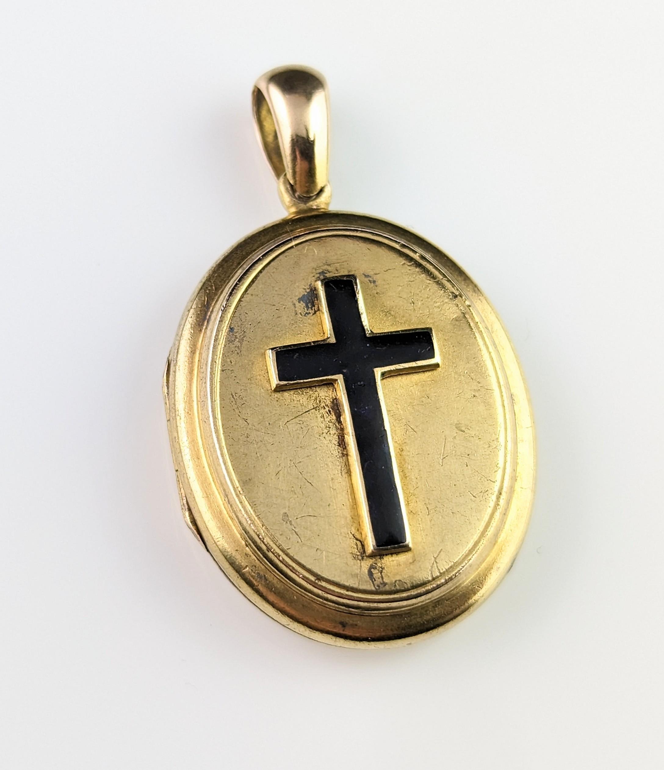 Médaillon de deuil ancien en or 18 carats, pendentif croix en émail noir en vente 14
