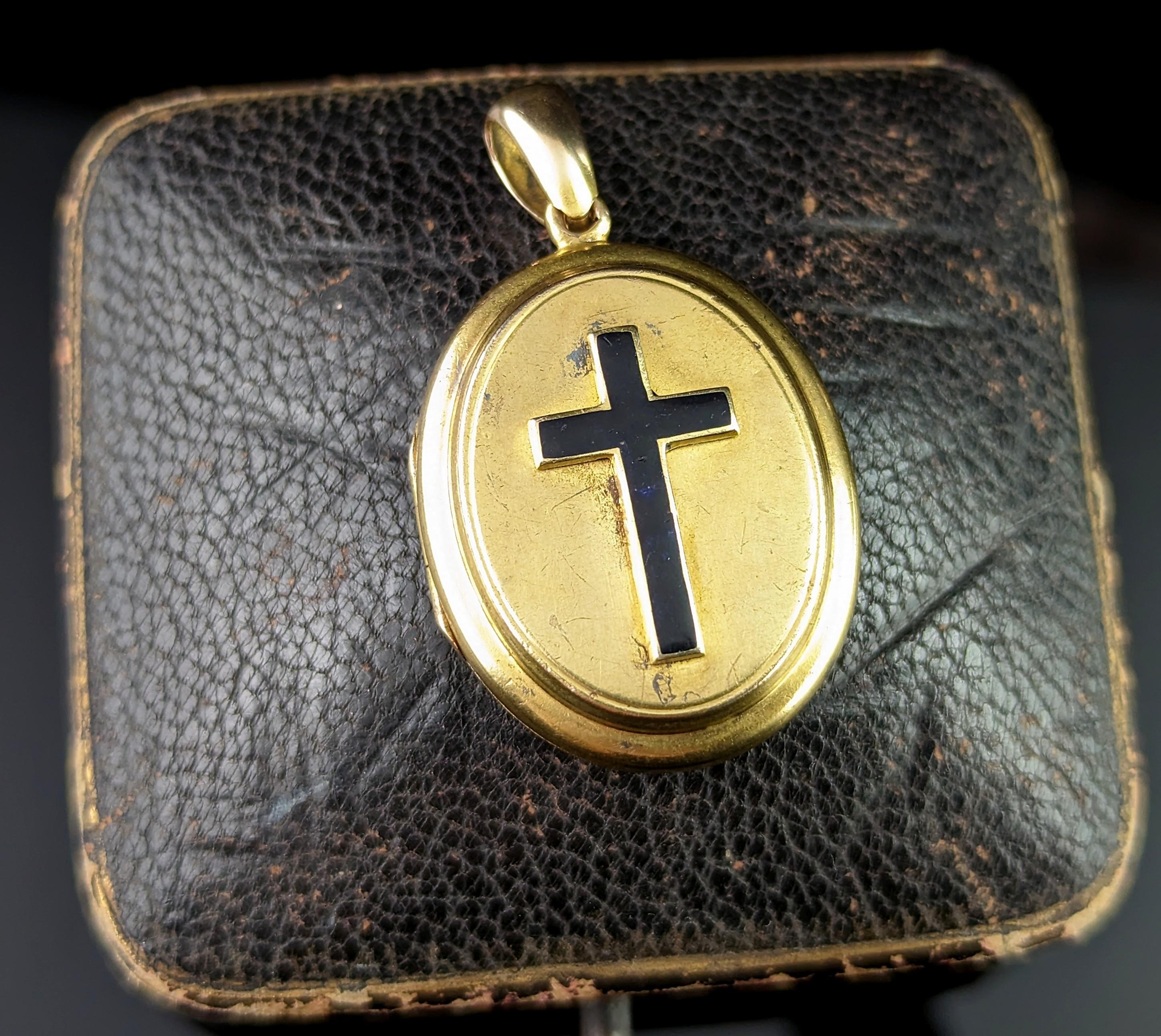Victorian Antique 18k Gold Mourning Locket, Black Enamel Cross Pendant For Sale