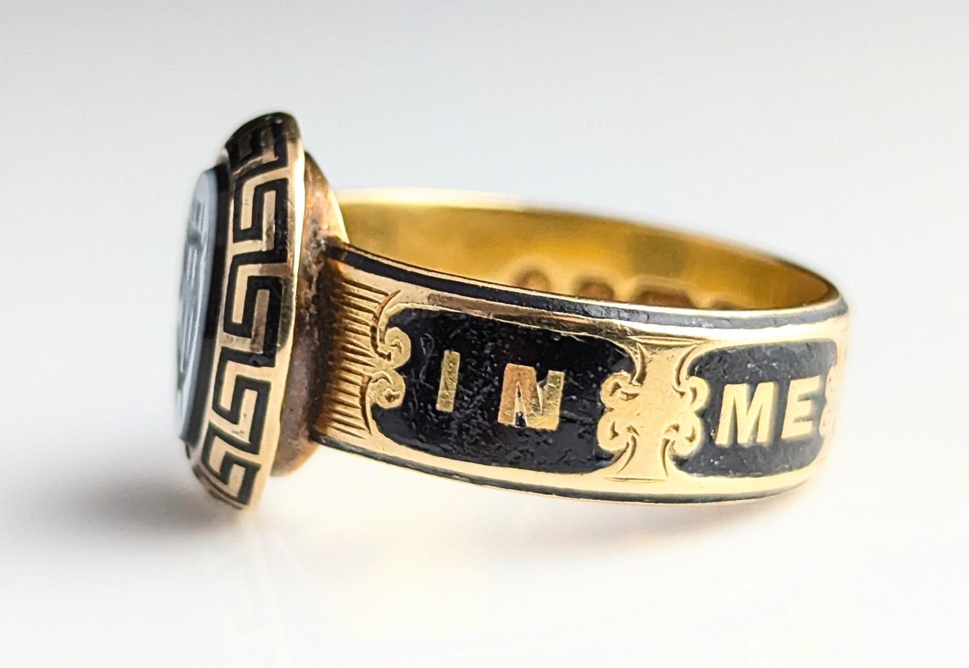 Antique 18k gold mourning ring, Black enamel, Agate, Victorian For Sale 4
