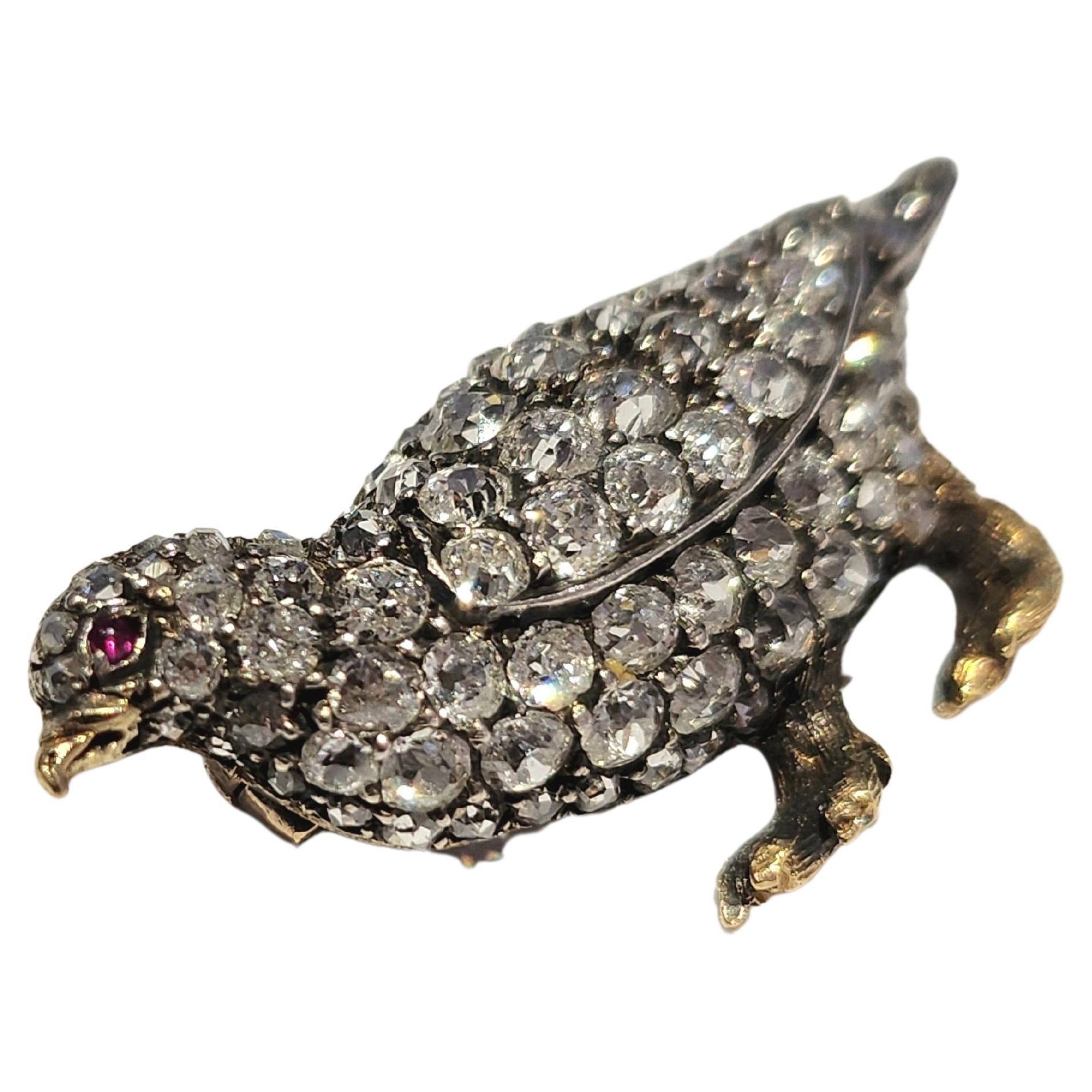 Antique Old Mine Cut Diamond Bird Gold Brooch In Good Condition For Sale In Cairo, EG