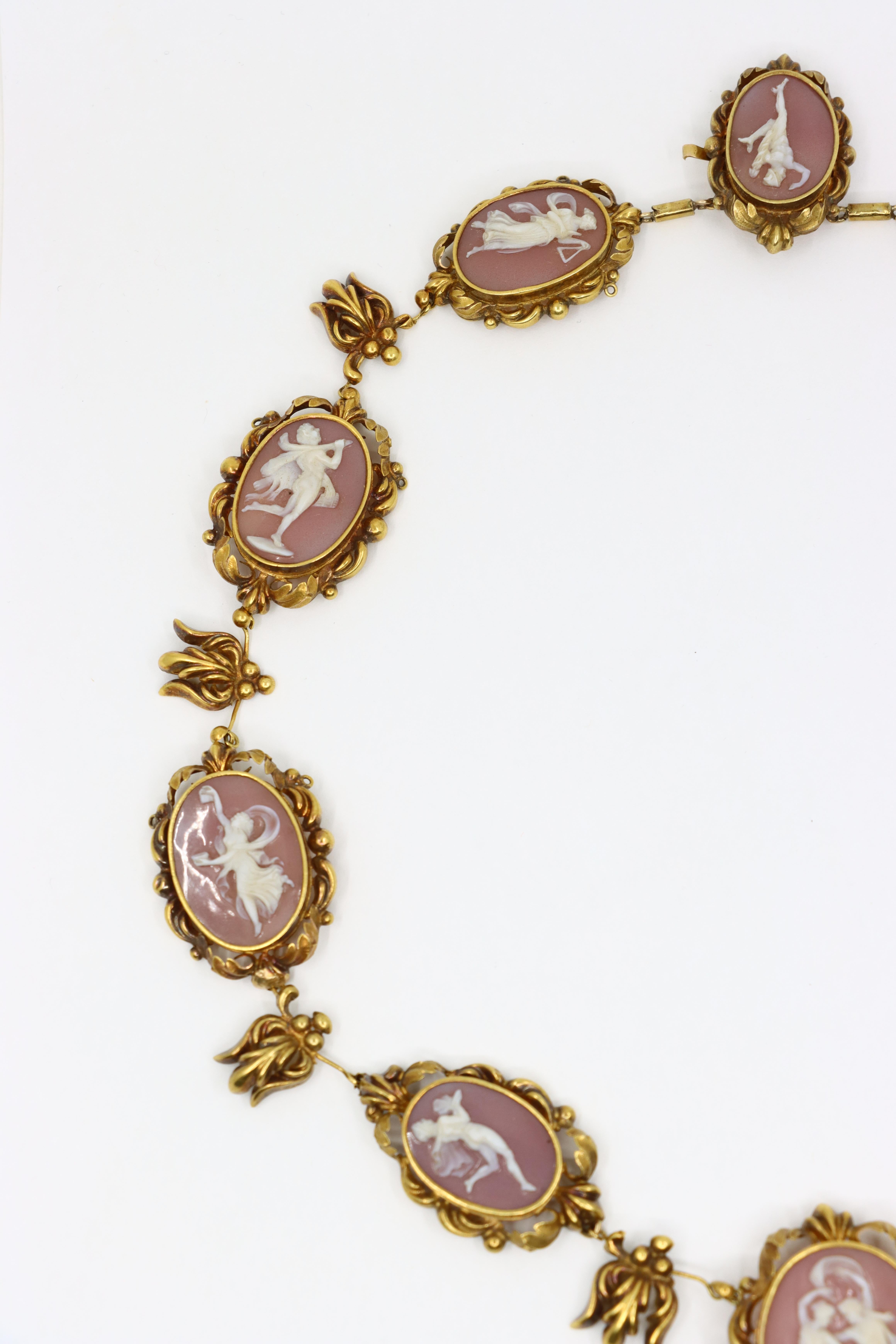 Antique 18K Gold Pink Agate Cameo Necklace In Good Condition For Sale In Flushing, NY