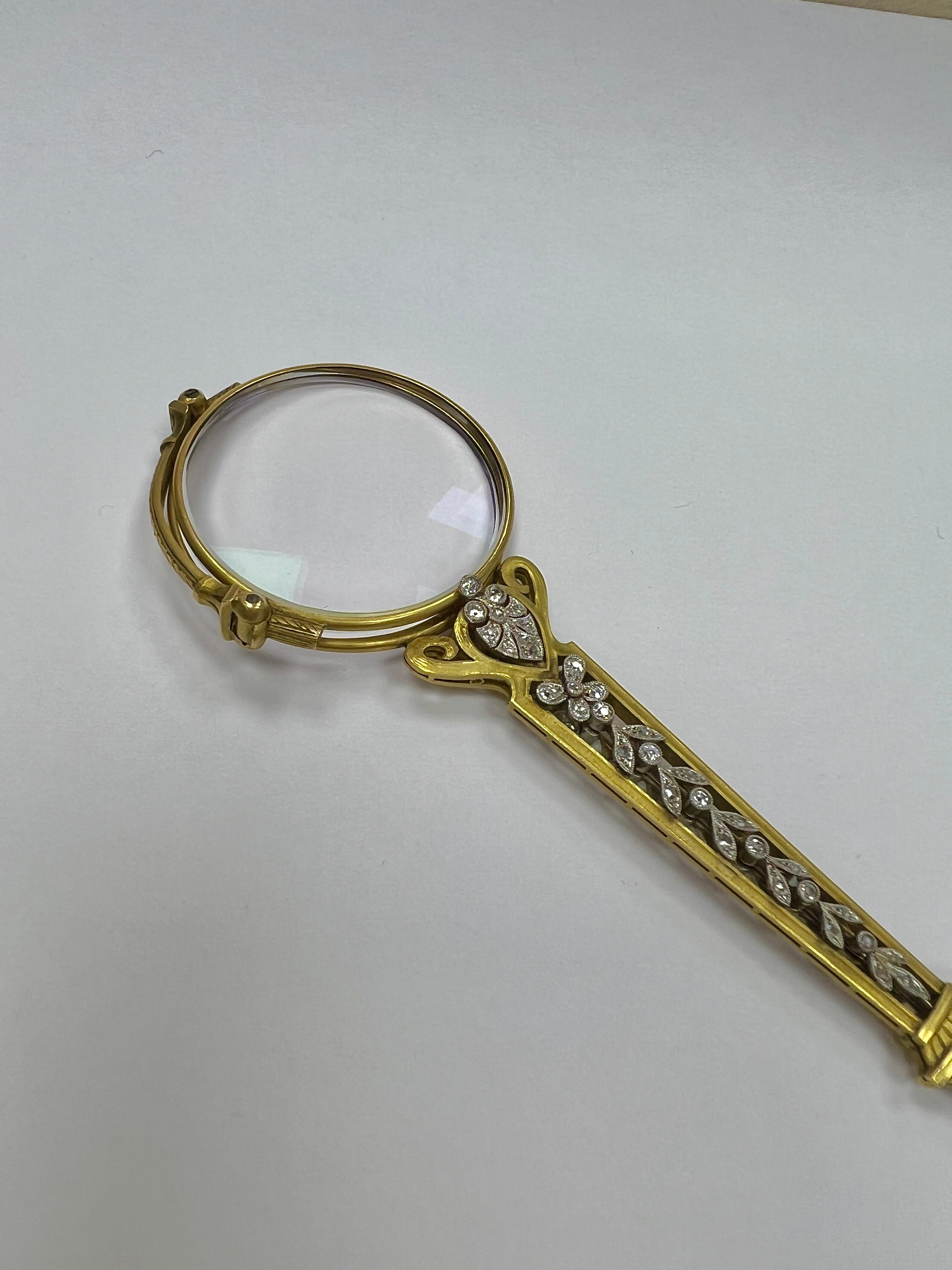 Antique 18k Gold Platinum Diamond Lorgnette Magnifying Glasses Double Sided.

Details:
18k gold, double sided Lorgnette magnifying glasses. Weight 35.6 grams.

A slightly tiny scratch on one of the magnifying glass.

In very good condition.